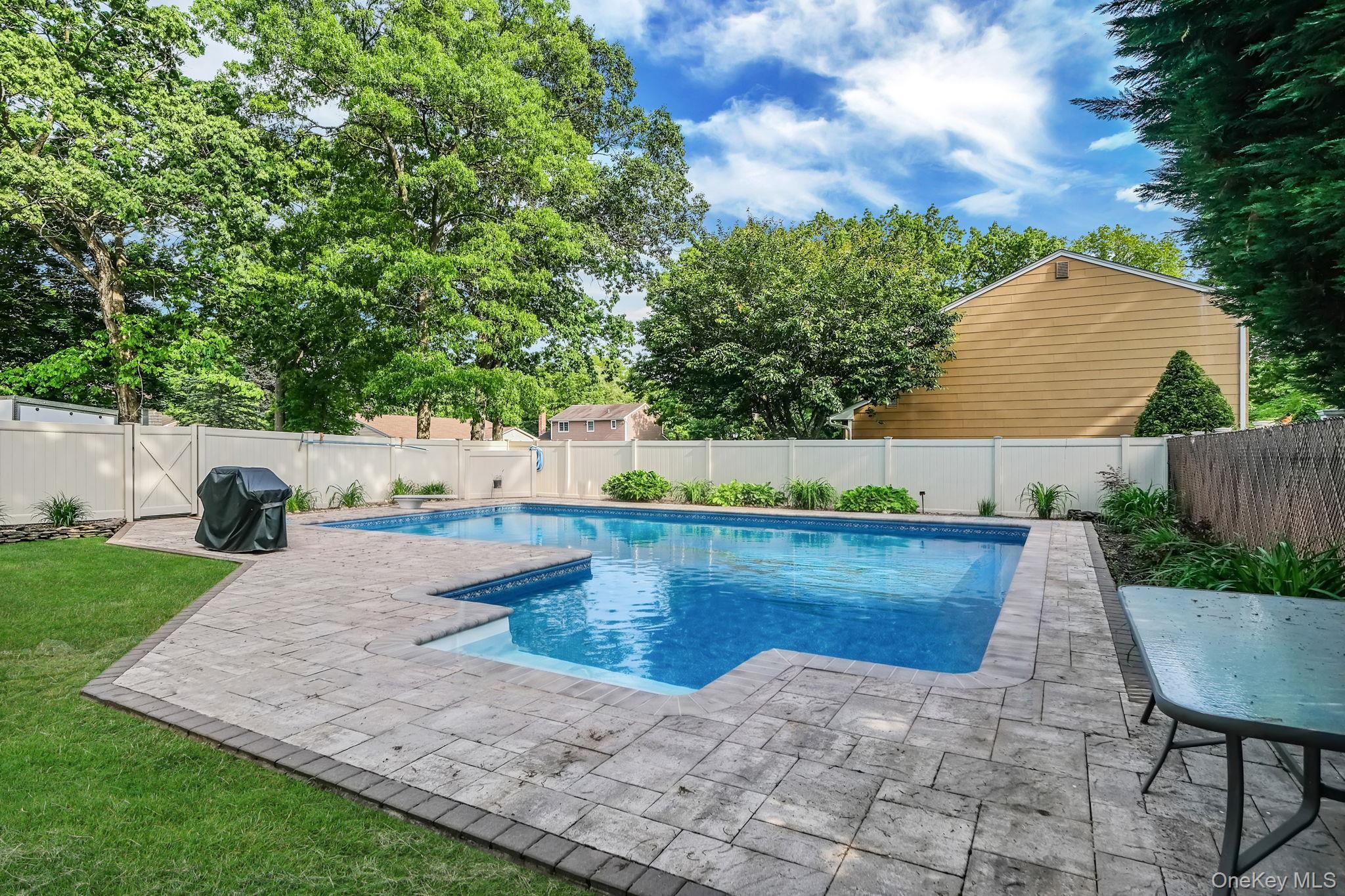 Single Family Heritage Place S Suffolk County, NY 11767, MLS-1029526-29