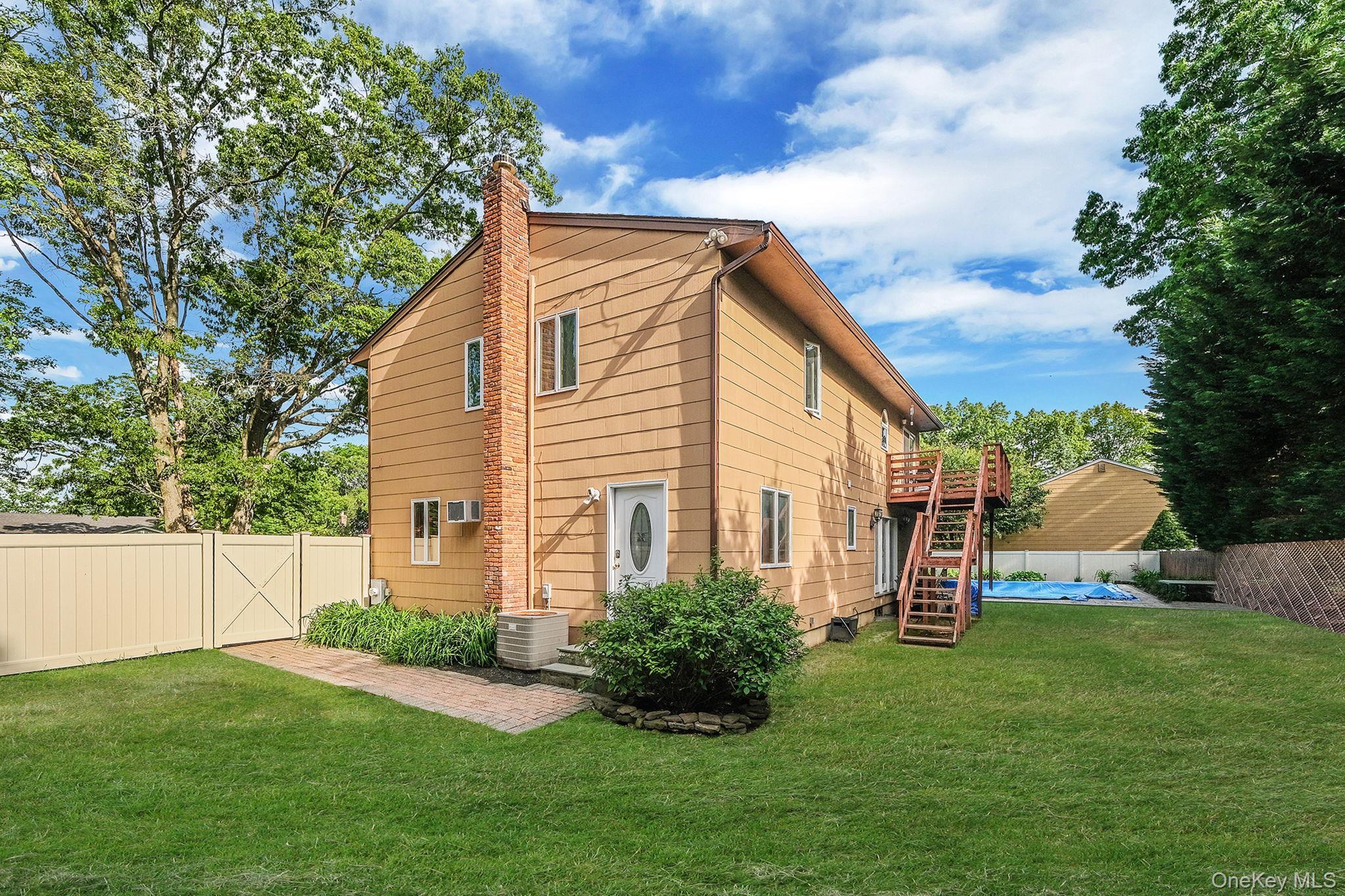 Single Family Heritage Place S Suffolk County, NY 11767, MLS-1029526-32