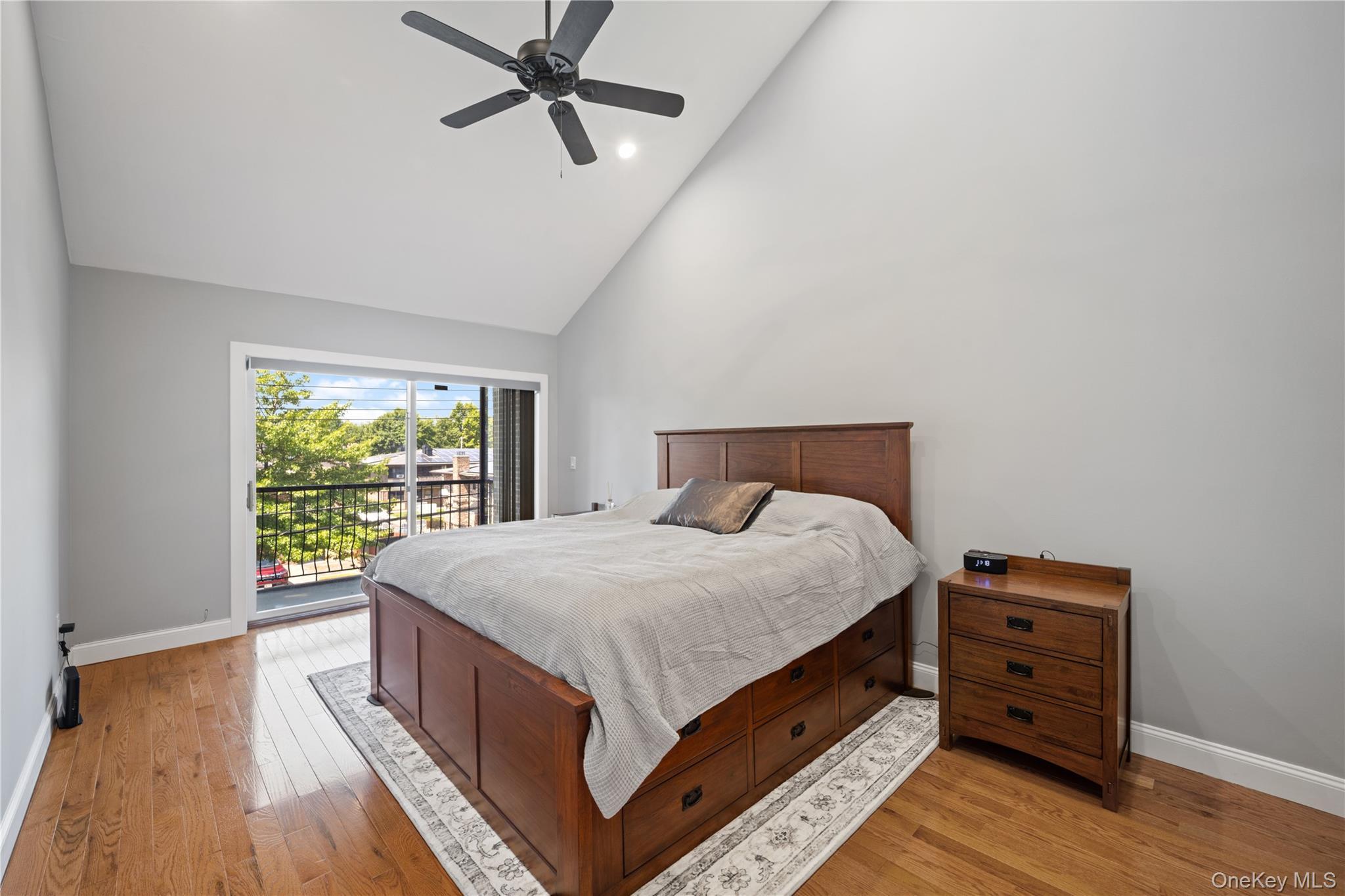Single Family Davis Avenue Bronx, NY 10465, MLS-1029527-15
