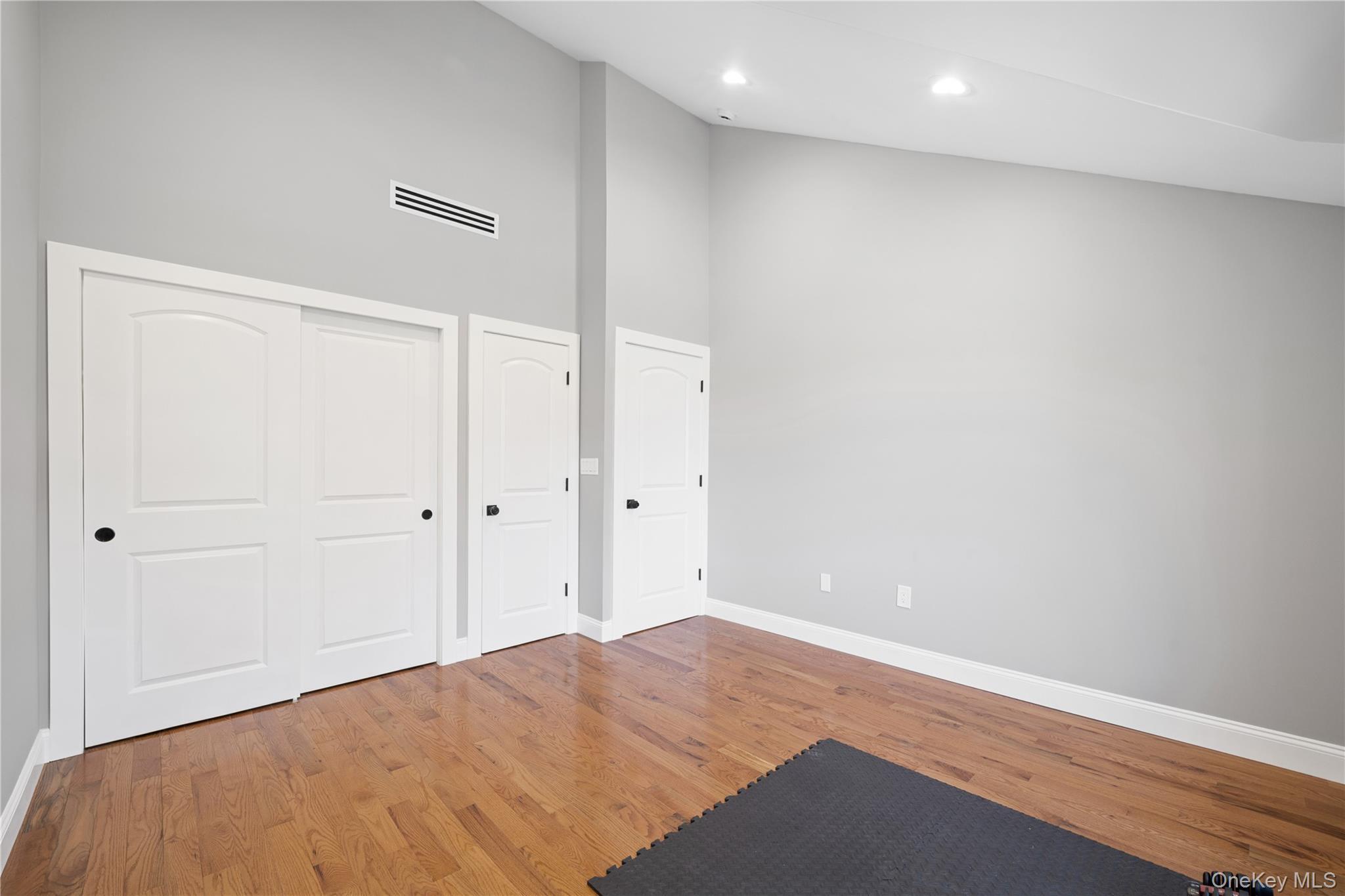 Single Family Davis Avenue Bronx, NY 10465, MLS-1029527-23