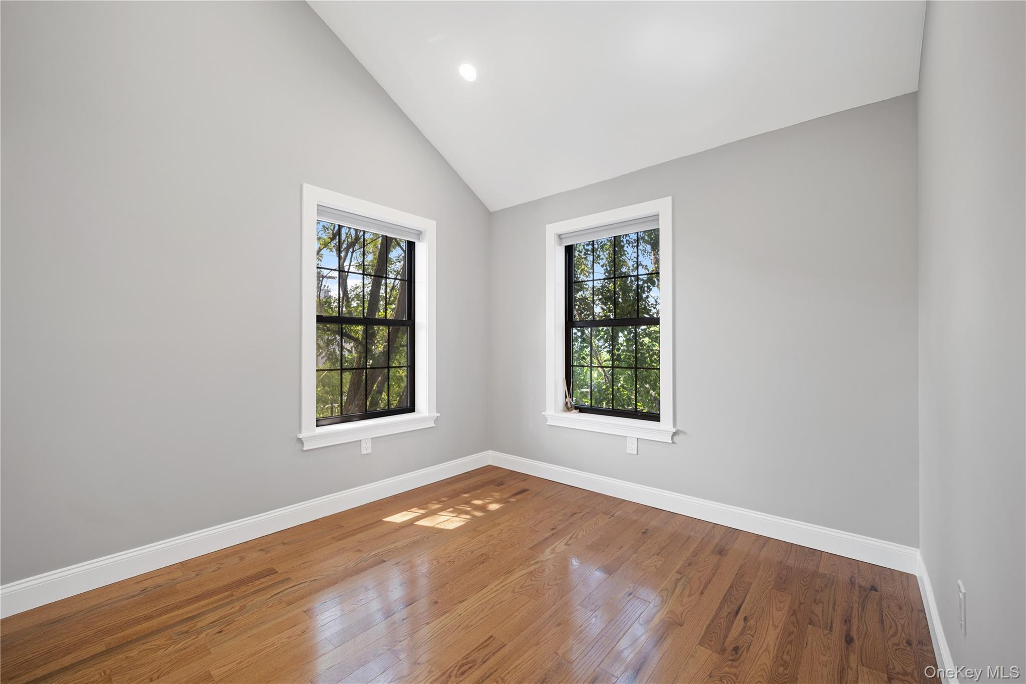 Single Family Davis Avenue Bronx, NY 10465, MLS-1029527-24