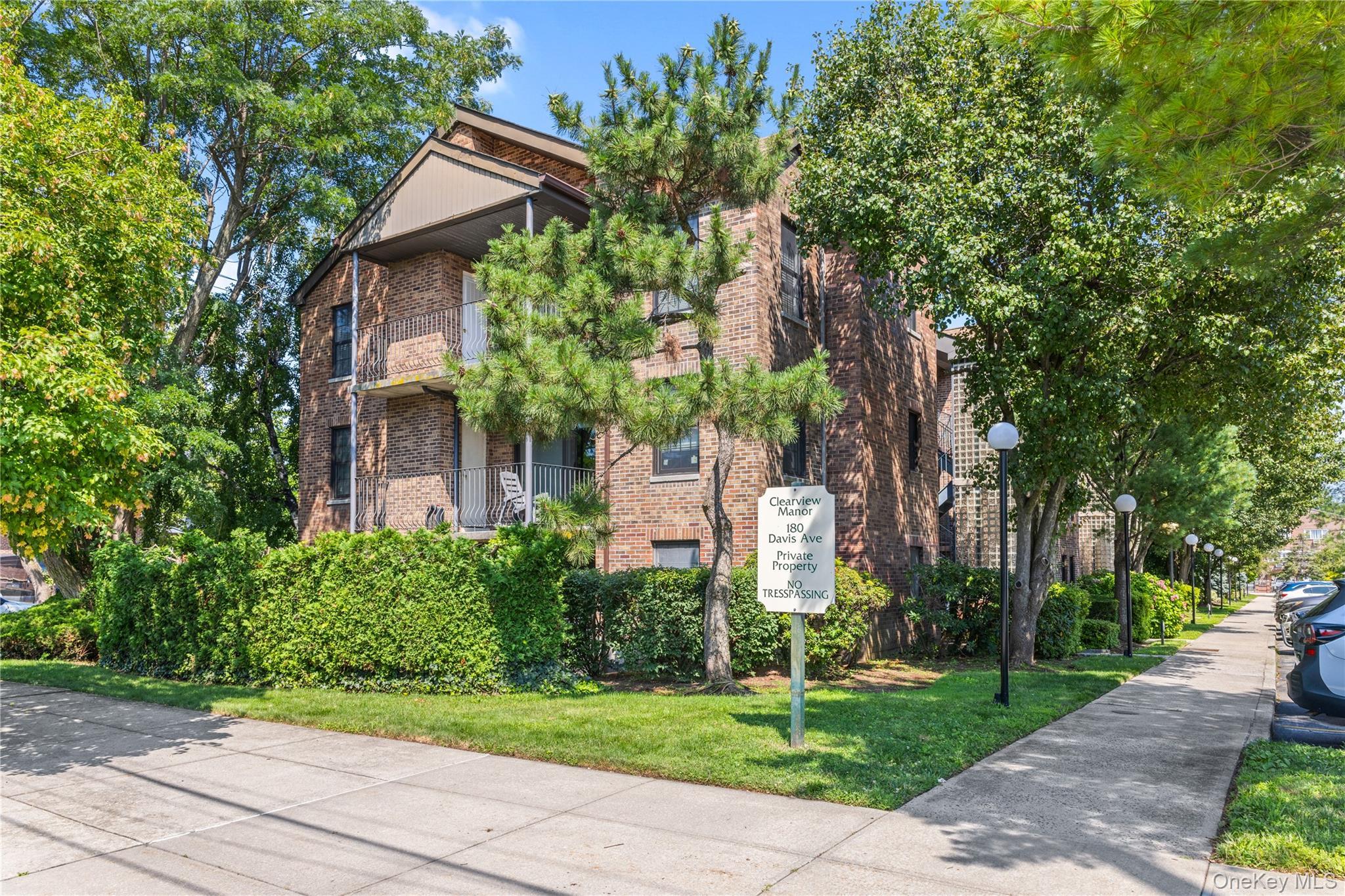 Single Family Davis Avenue Bronx, NY 10465, MLS-1029527-26