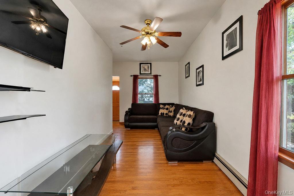 Single Family Werns Avenue Nassau County, NY 11003, MLS-1029570-4