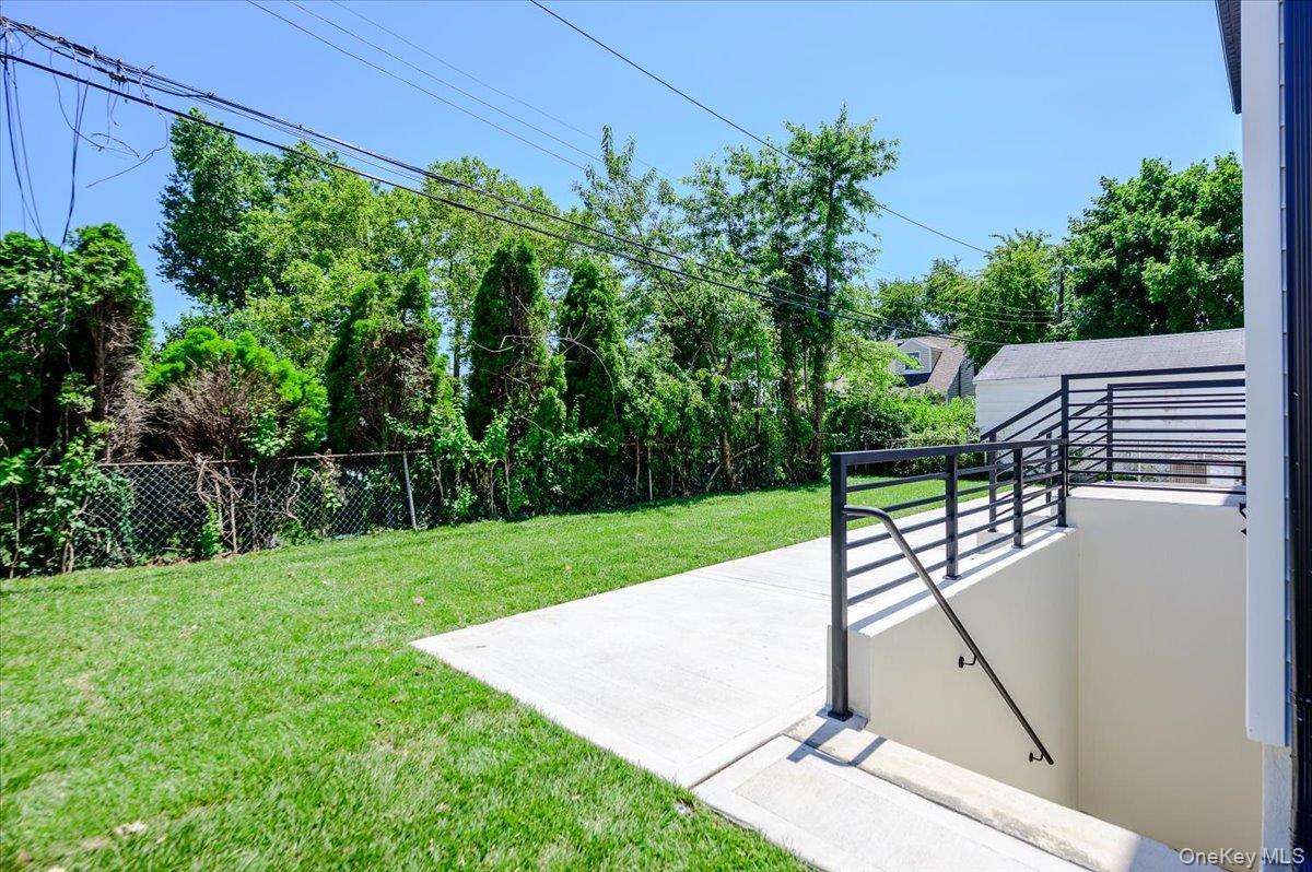 Single Family Landau Avenue Nassau County, NY 11003, MLS-1029593-37