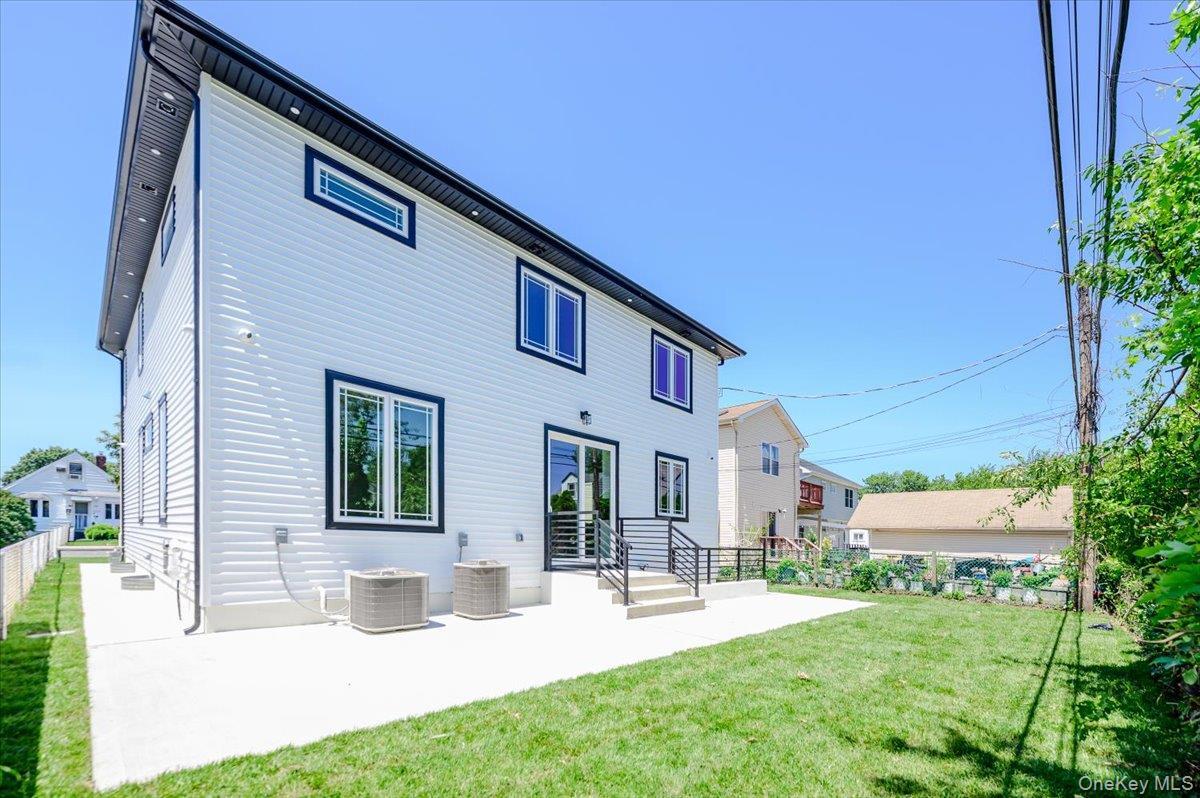 Single Family Landau Avenue Nassau County, NY 11003, MLS-1029593-39