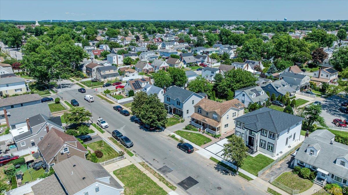 Single Family Landau Avenue  Nassau County, NY 11003, MLS-1029593-49
