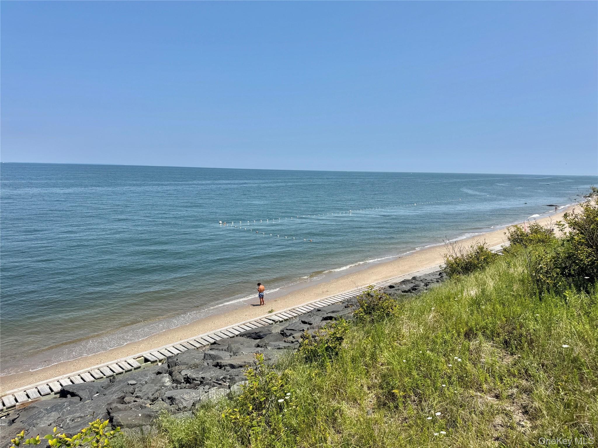 Single Family Siefert Avenue Suffolk County, NY 11764, MLS-1029609-11