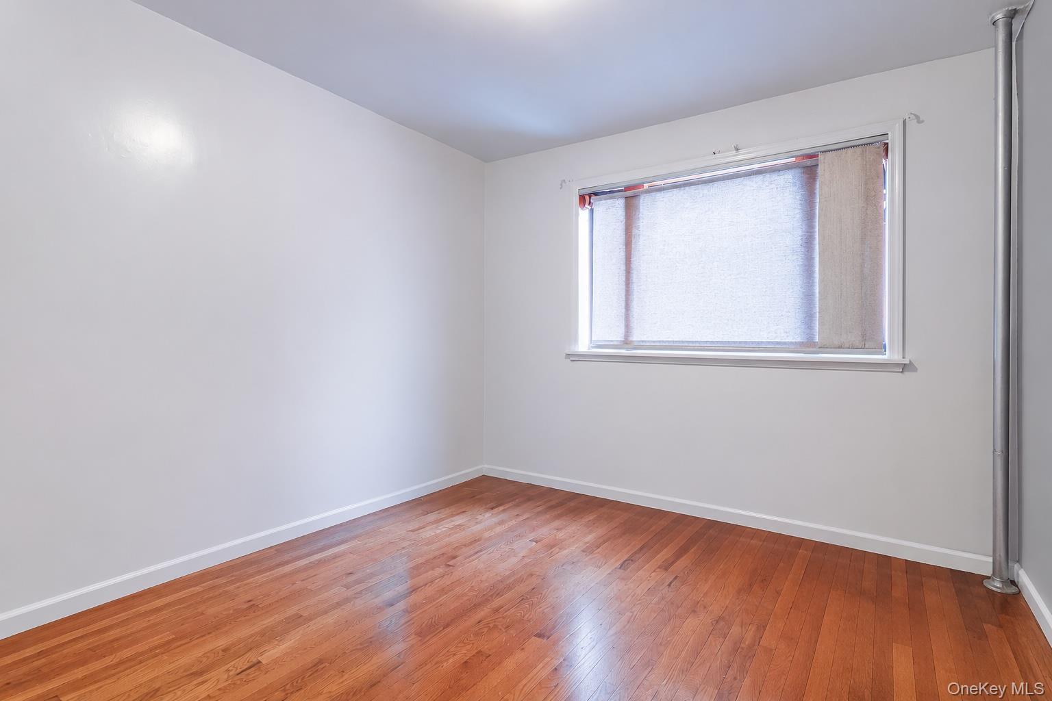 Apartment E 187th Street Bronx, NY 10458, MLS-1029618-2