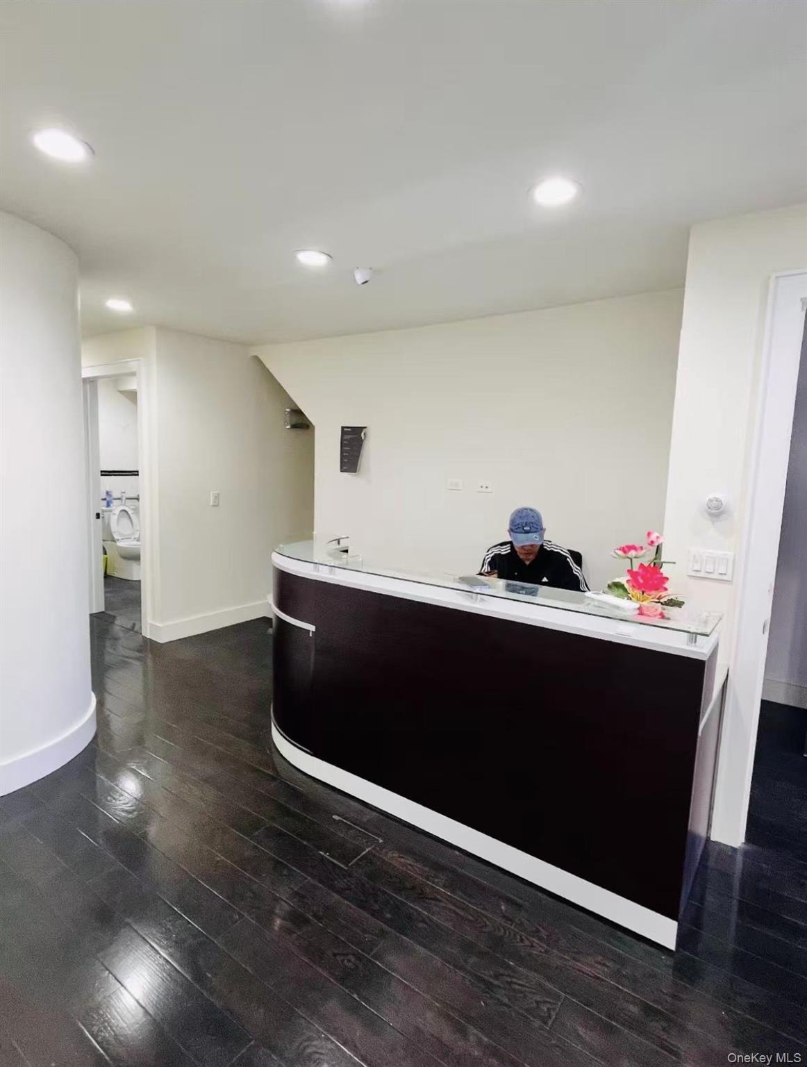 Single Family Main Street  Queens, NY 11355, MLS-1029632-4