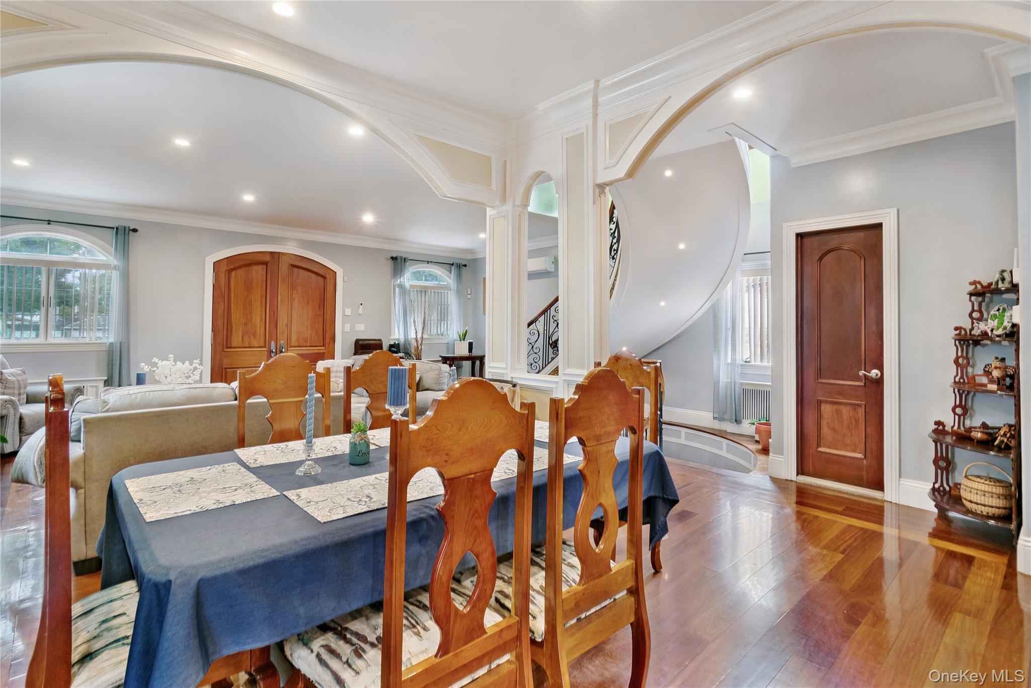 Single Family Bay 24th Street Queens, NY 11691, MLS-1029649-11