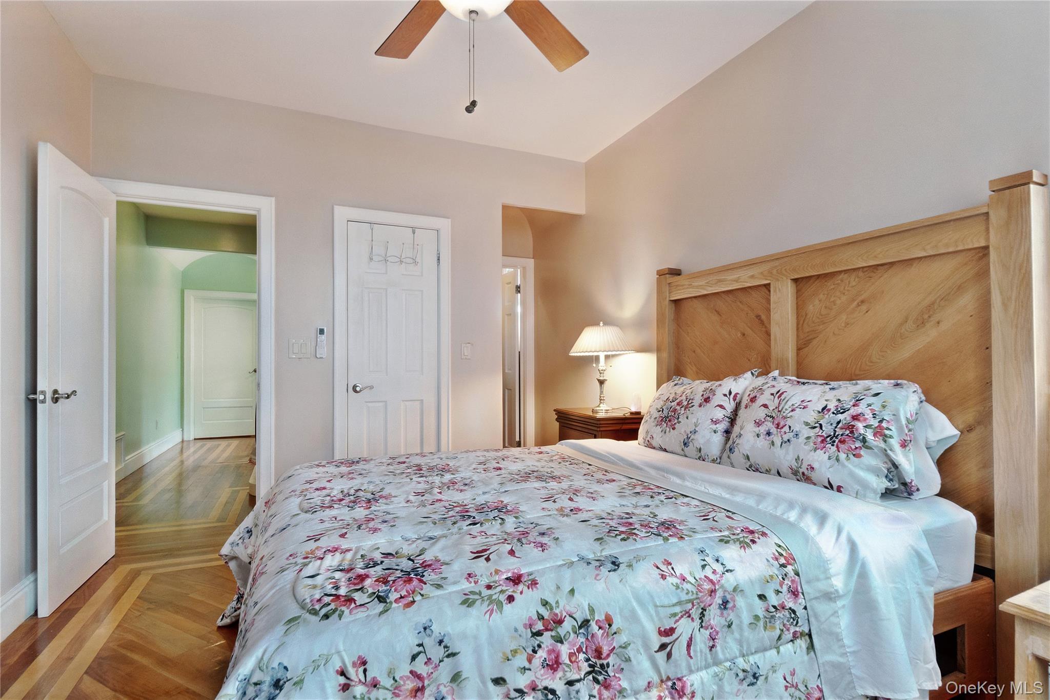 Single Family Bay 24th Street Queens, NY 11691, MLS-1029649-22