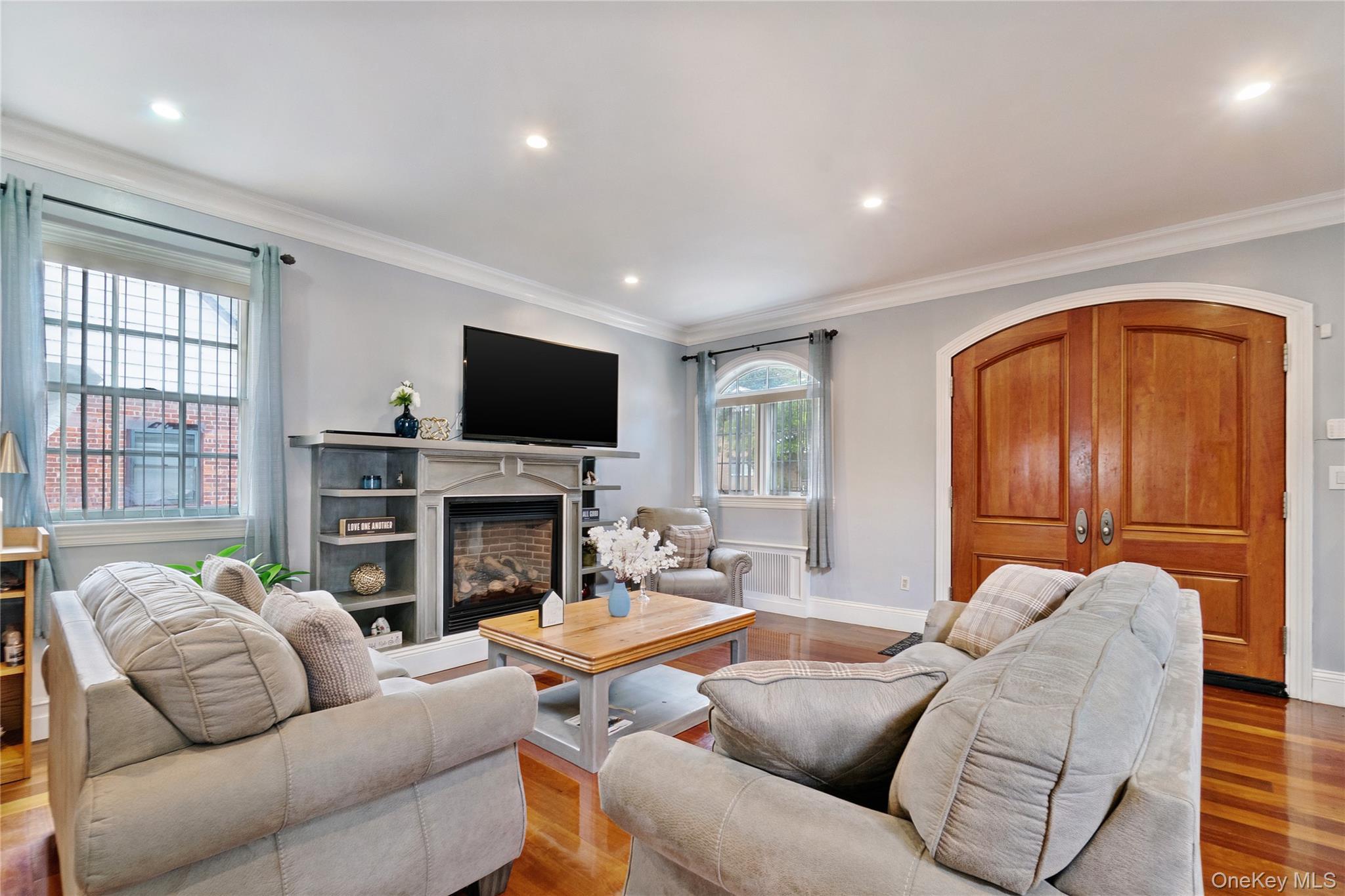 Single Family Bay 24th Street Queens, NY 11691, MLS-1029649-9