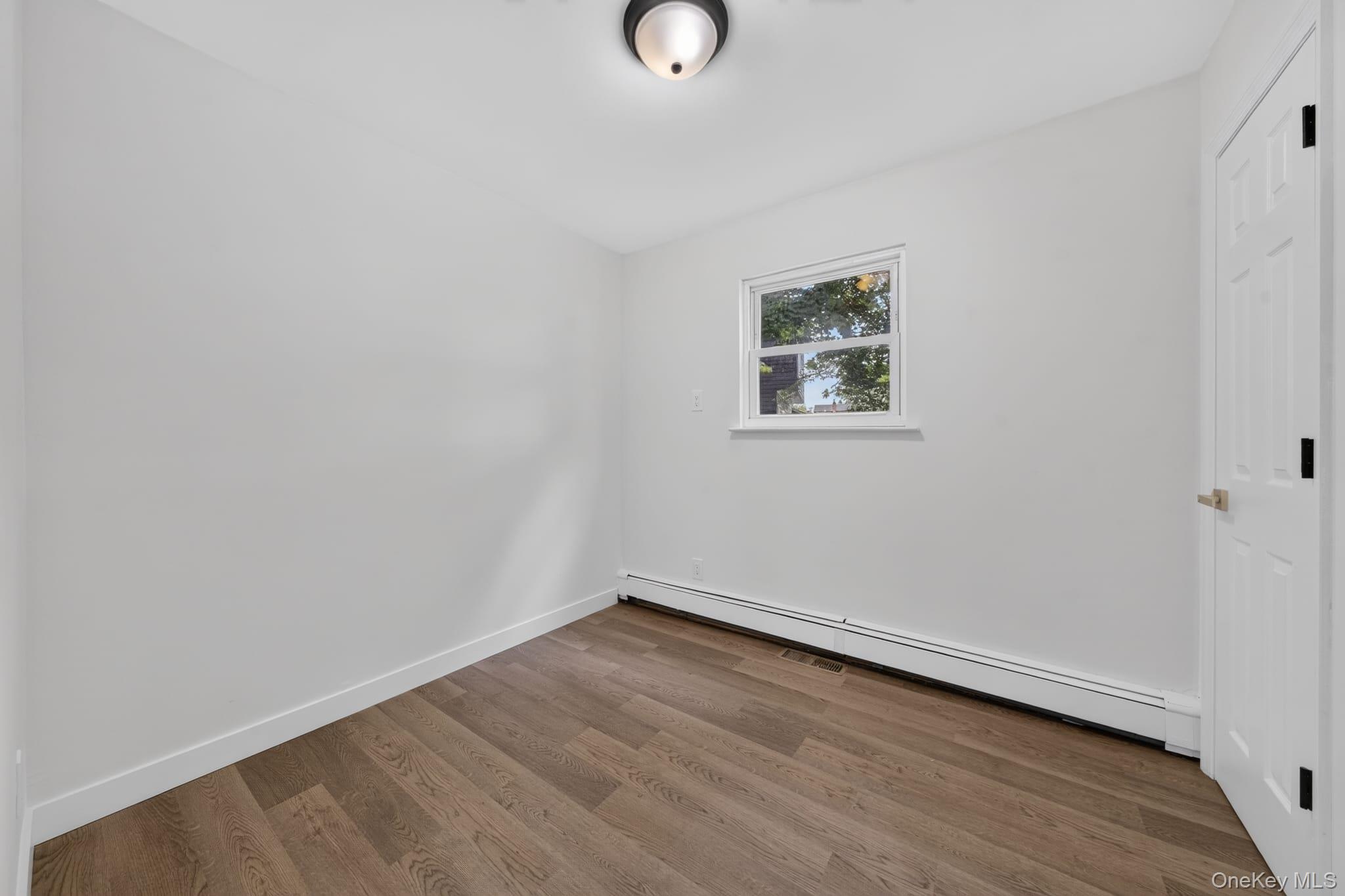 Single Family Knickerbocker Avenue Suffolk County, NY 11763, MLS-1029671-15
