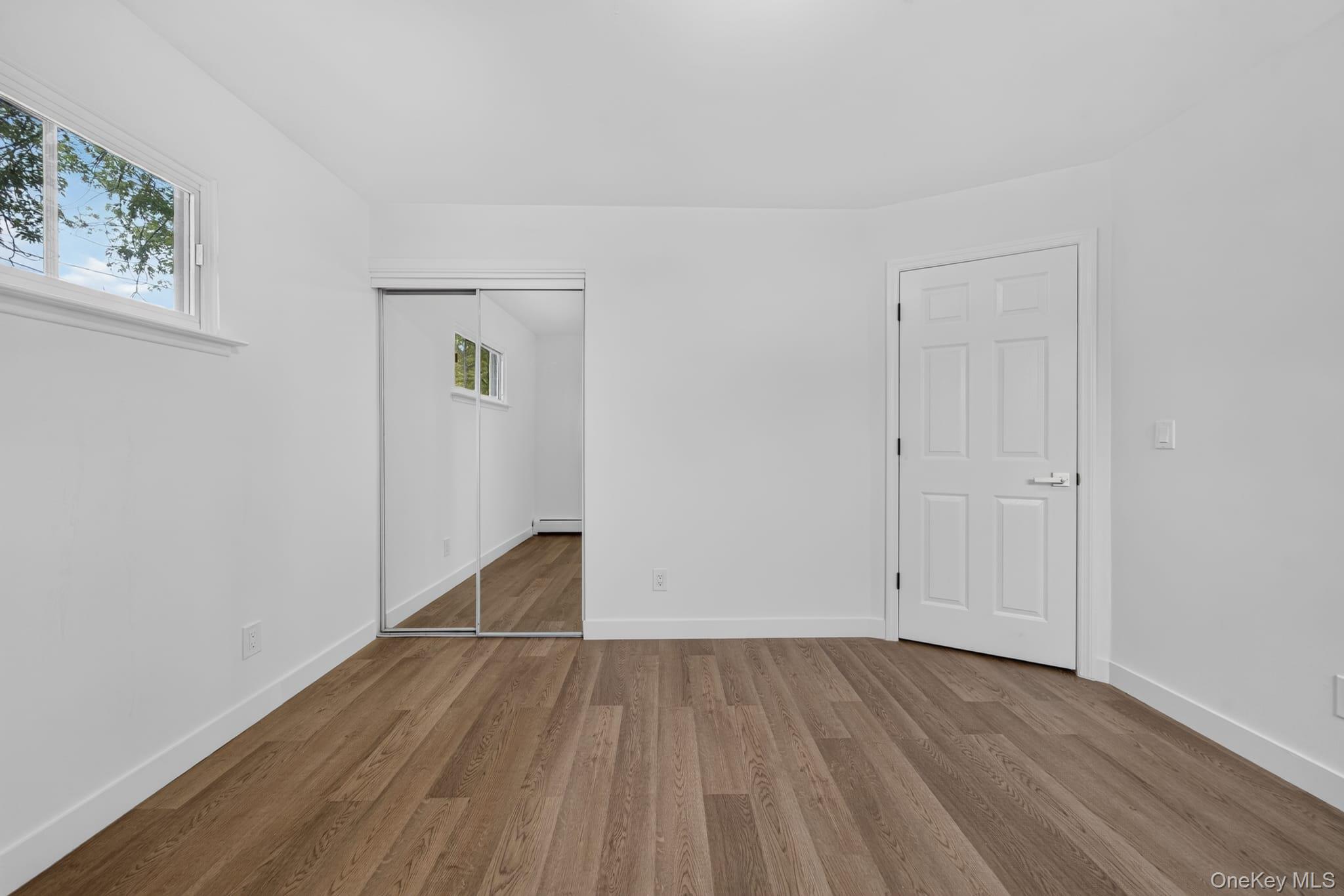 Single Family Knickerbocker Avenue Suffolk County, NY 11763, MLS-1029671-16