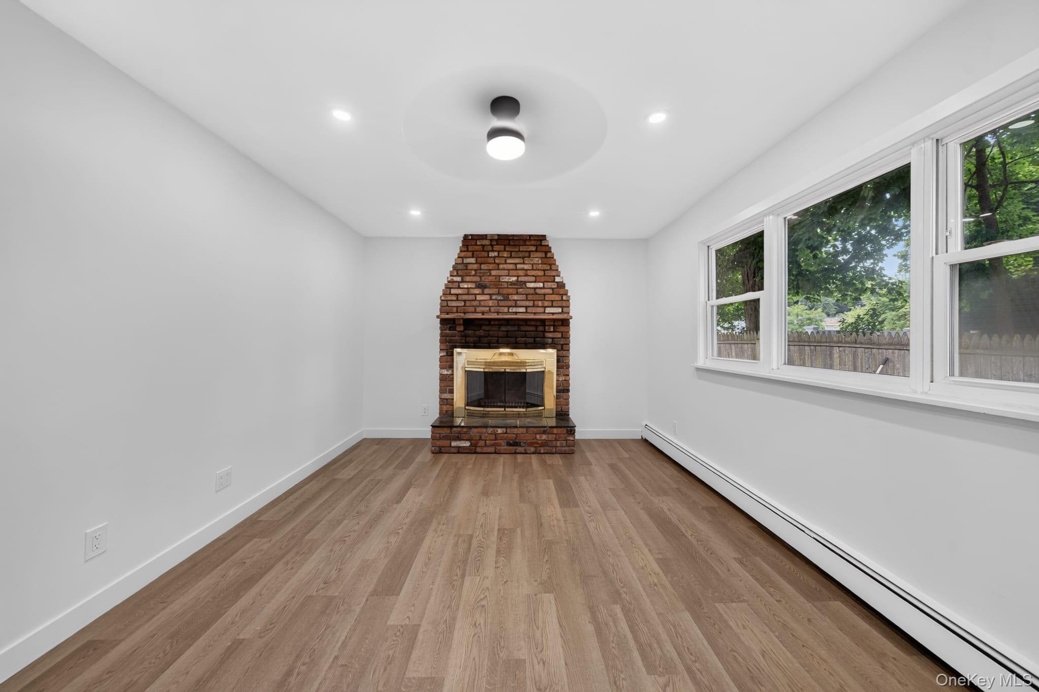Single Family Knickerbocker Avenue Suffolk County, NY 11763, MLS-1029671-2