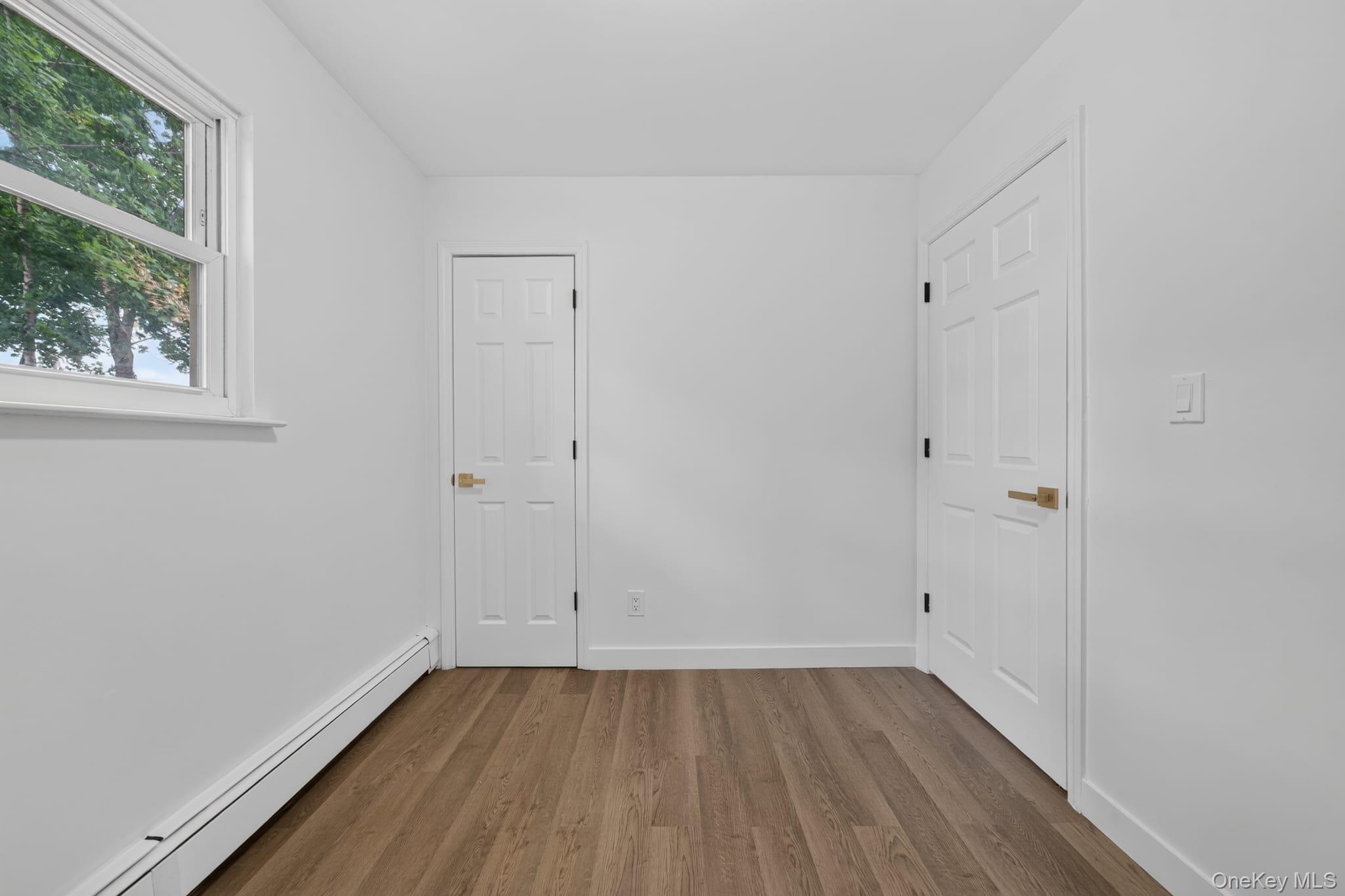 Single Family Knickerbocker Avenue Suffolk County, NY 11763, MLS-1029671-21