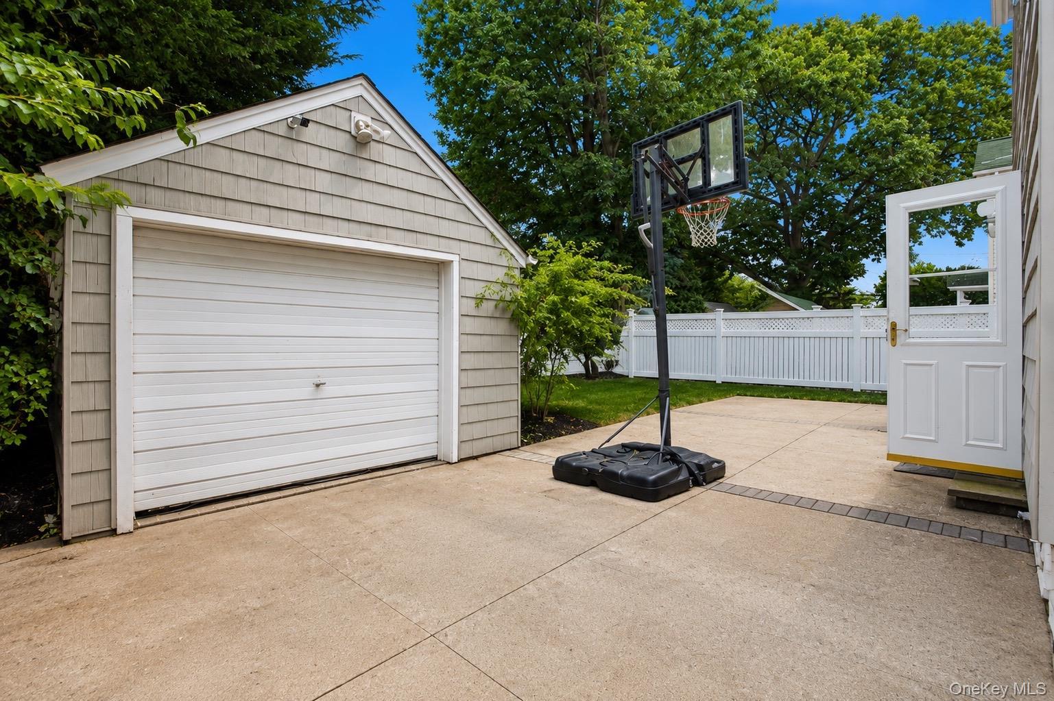 Single Family Driving Park Avenue  Nassau County, NY 11563, MLS-1029674-24