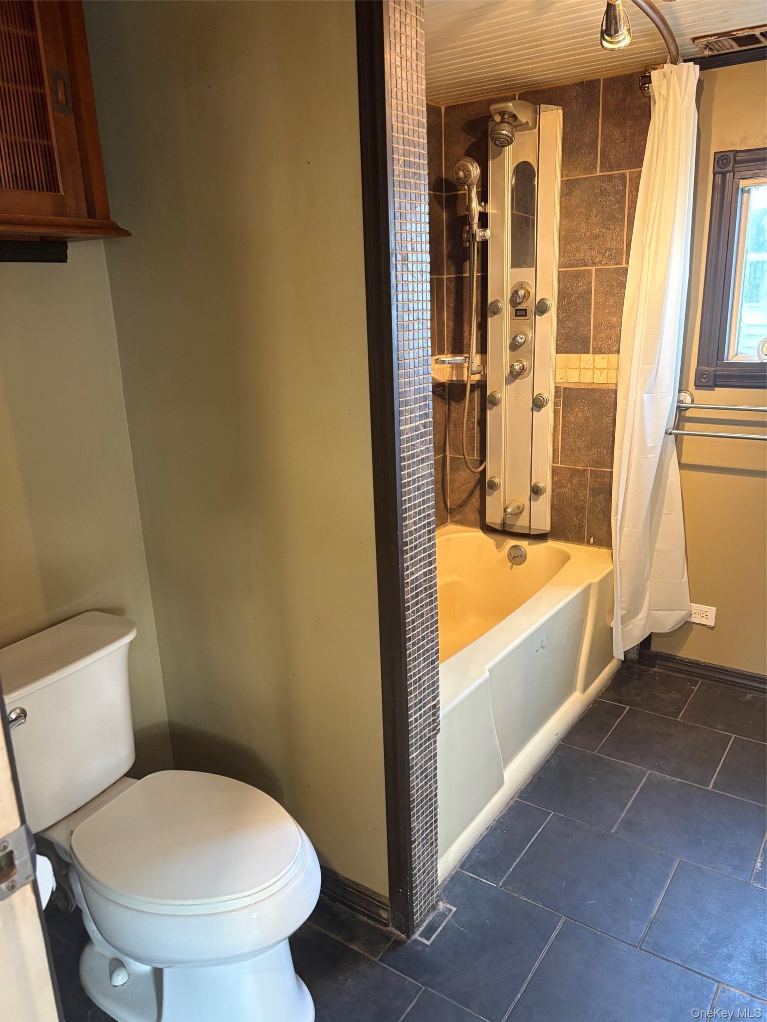 Single Family Main Street  Suffolk County, NY 11751, MLS-1029685-9