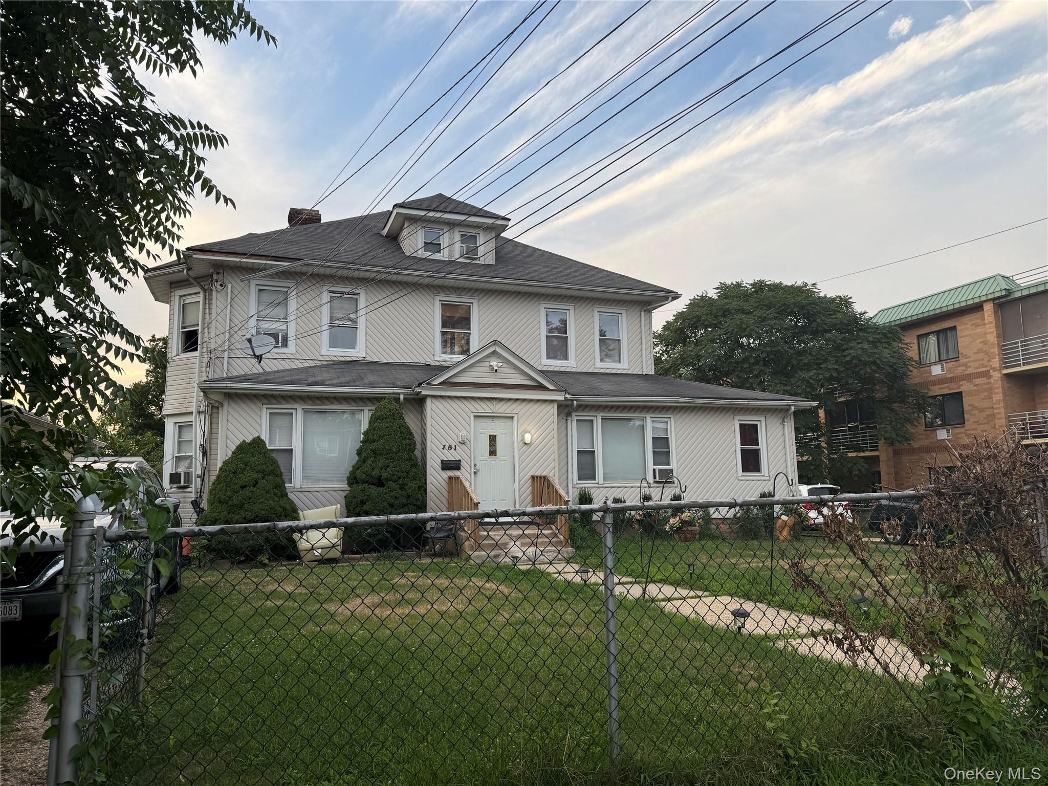 Single Family Amherst Street  Nassau County, NY 11550, MLS-1029686-2