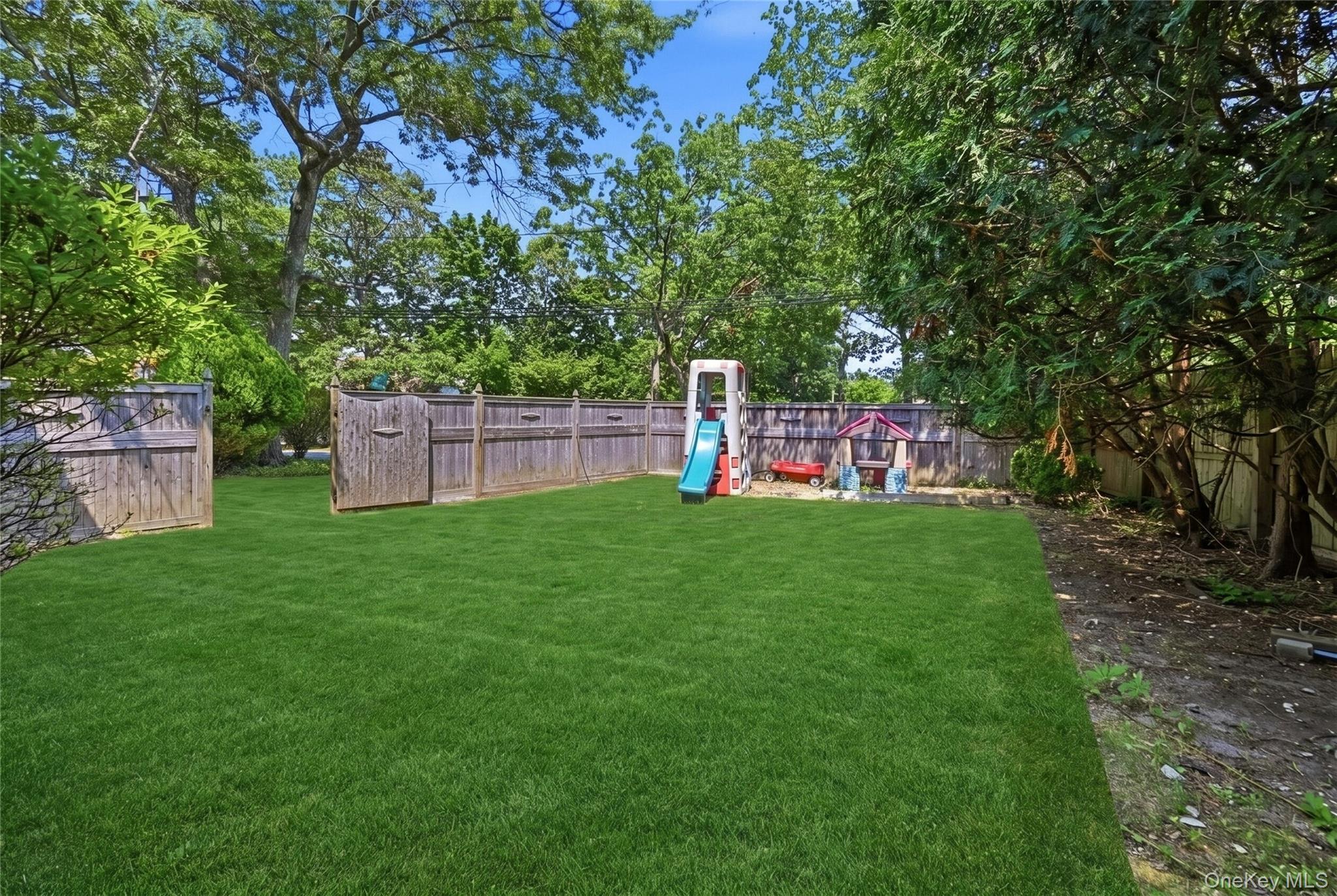Single Family Twilight Road  Suffolk County, NY 11778, MLS-1029690-20