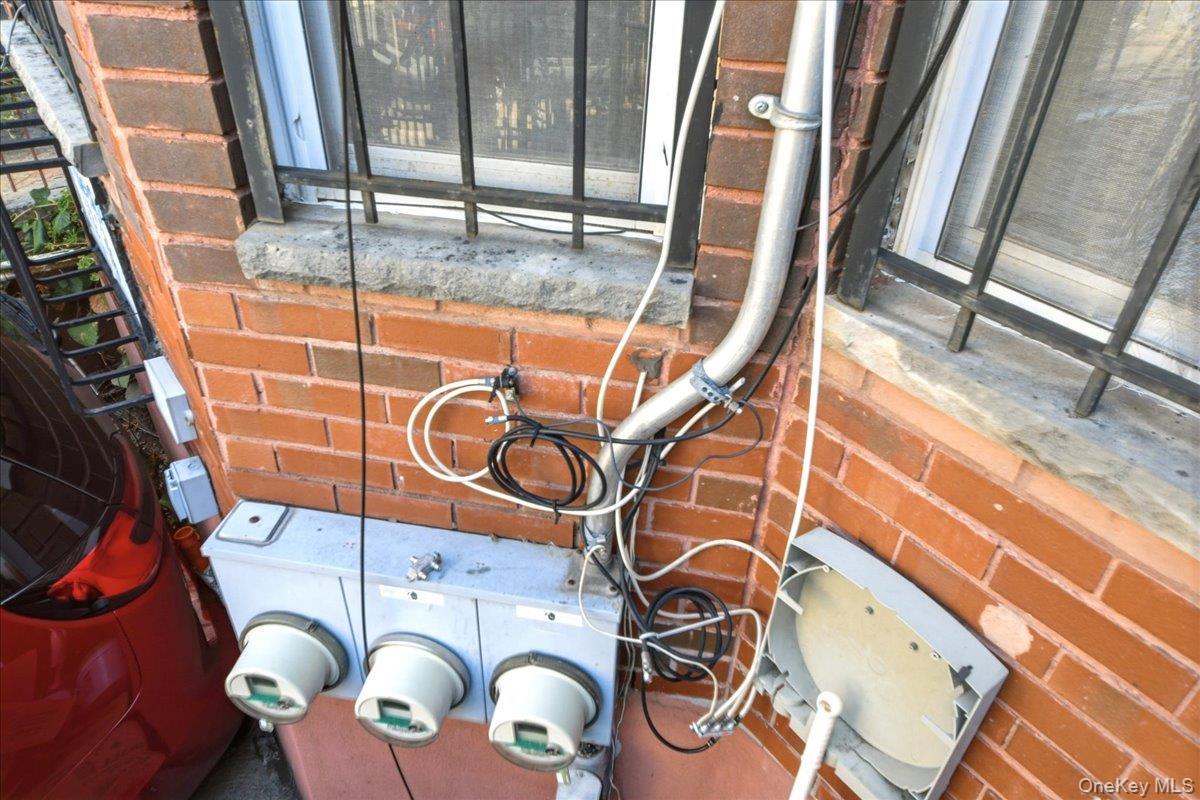 Single Family Summit Avenue  Bronx, NY 10452, MLS-1029698-15
