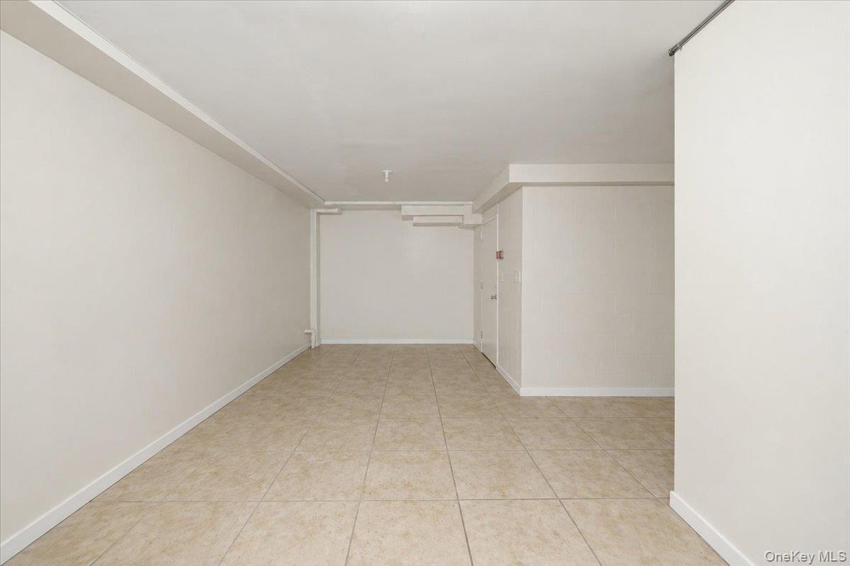Single Family Summit Avenue  Bronx, NY 10452, MLS-1029698-16