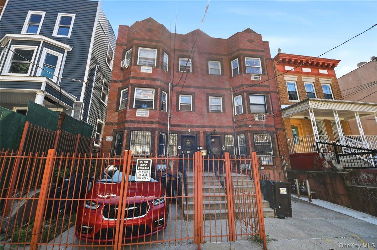 Single Family Summit Avenue  Bronx, NY 10452, MLS-1029698-2