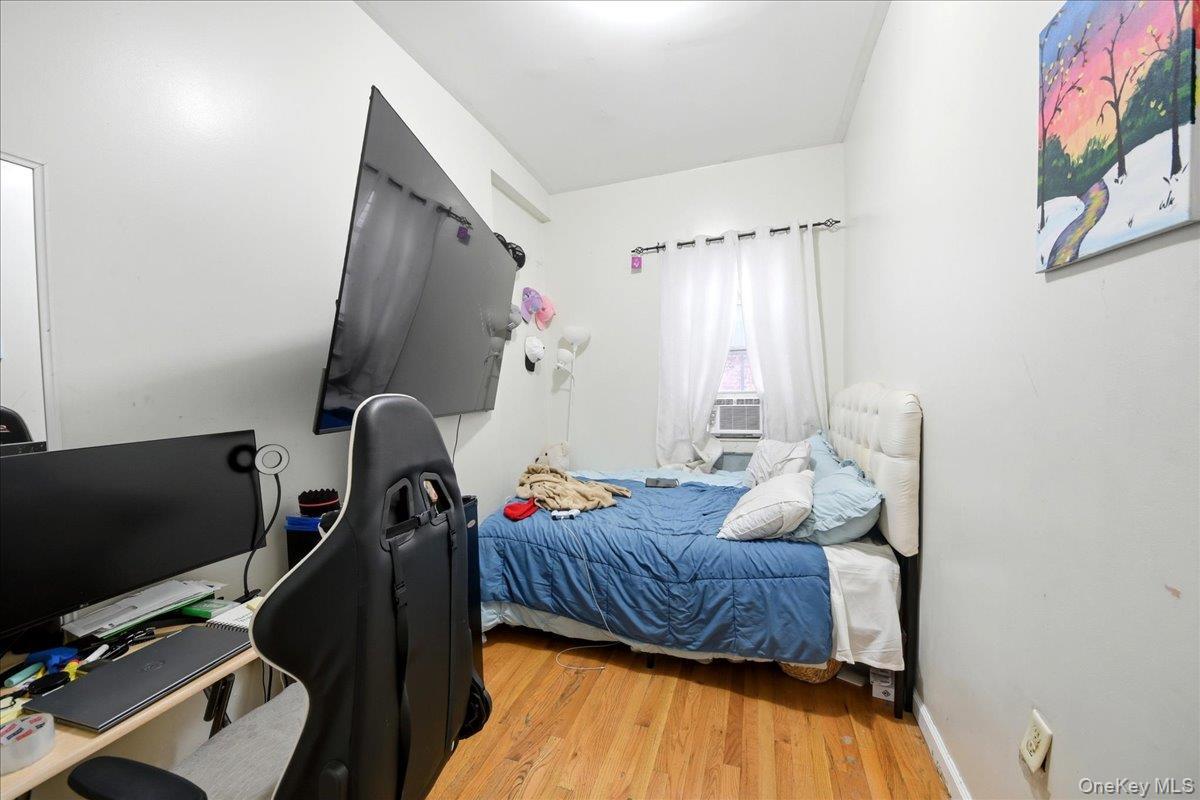 Single Family Summit Avenue  Bronx, NY 10452, MLS-1029698-22