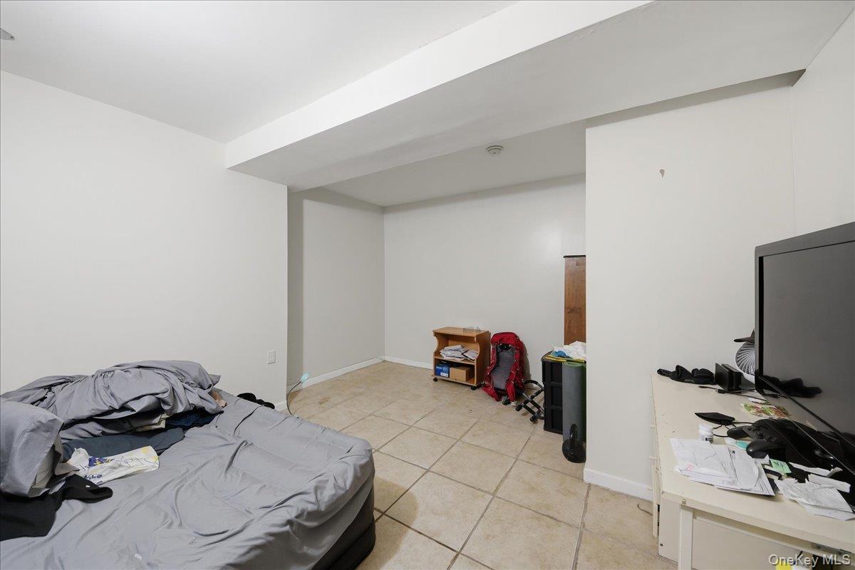 Single Family Summit Avenue  Bronx, NY 10452, MLS-1029698-29