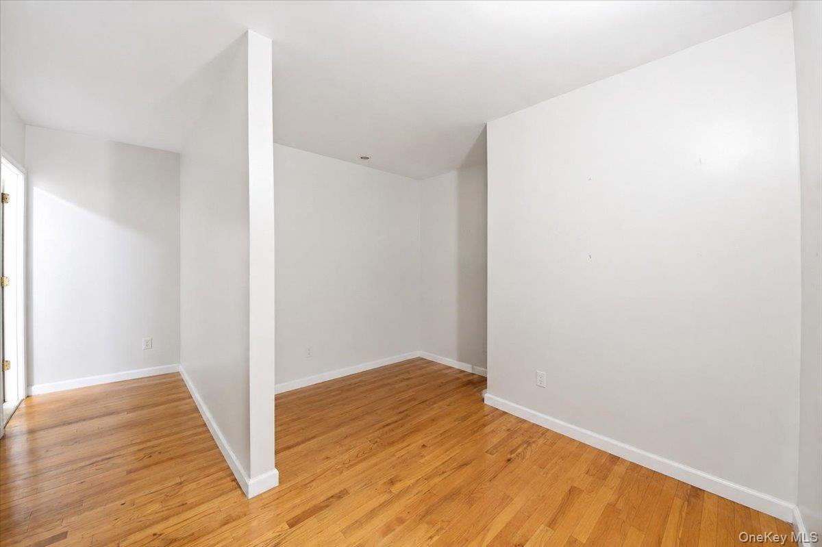 Single Family Summit Avenue  Bronx, NY 10452, MLS-1029698-4