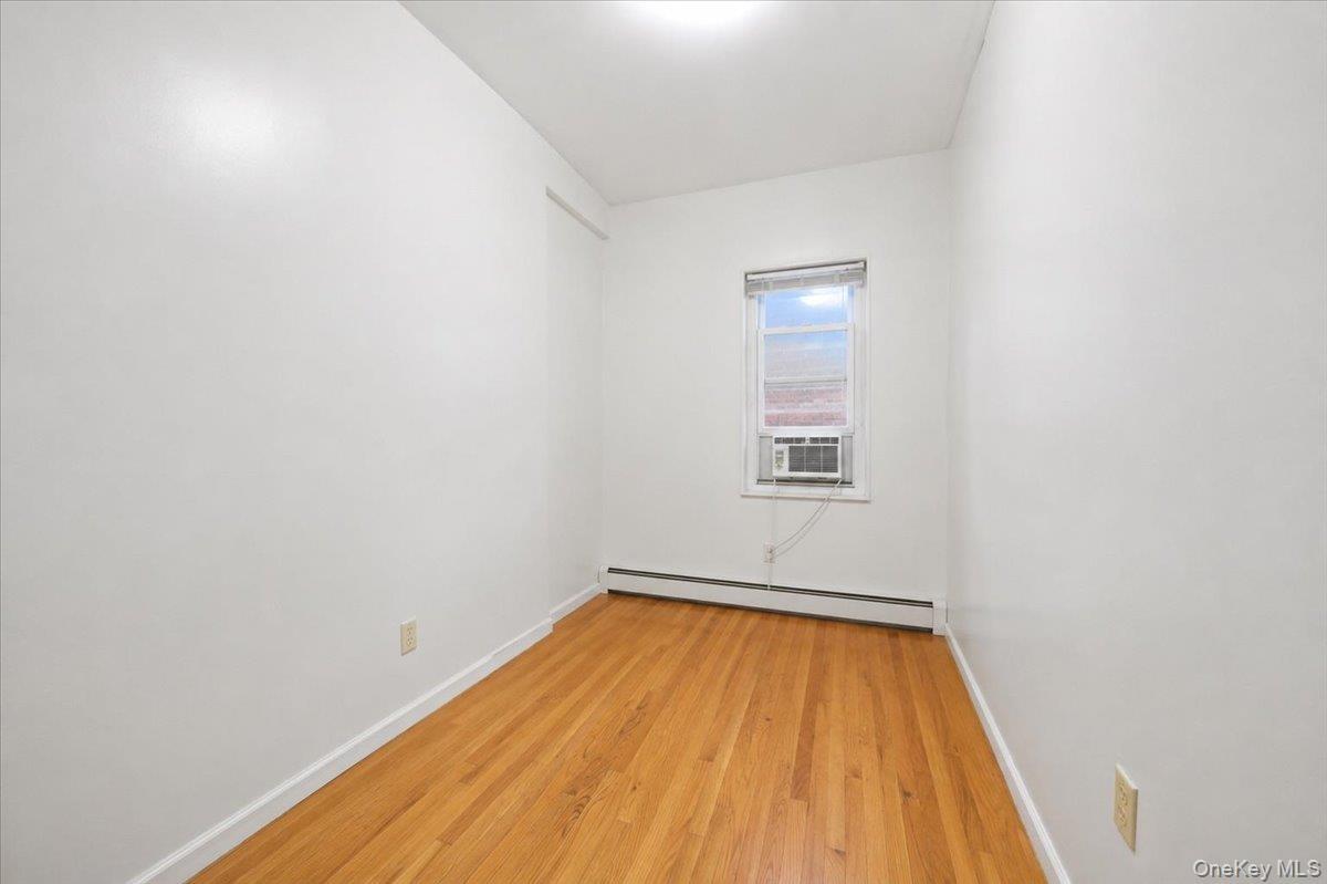 Single Family Summit Avenue  Bronx, NY 10452, MLS-1029698-7
