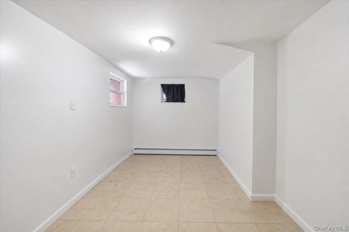 Single Family Summit Avenue  Bronx, NY 10452, MLS-1029698-8