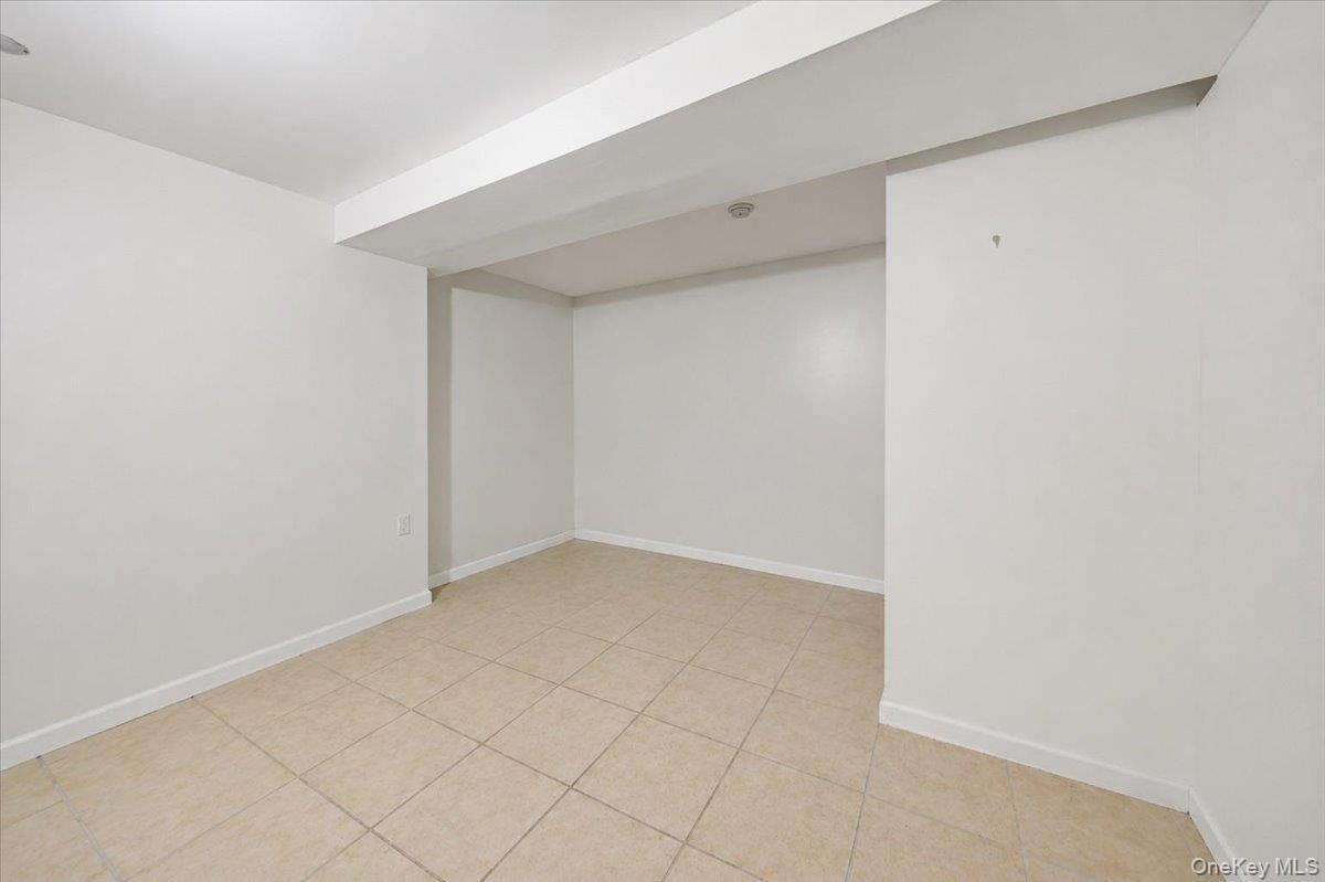 Single Family Summit Avenue  Bronx, NY 10452, MLS-1029698-9