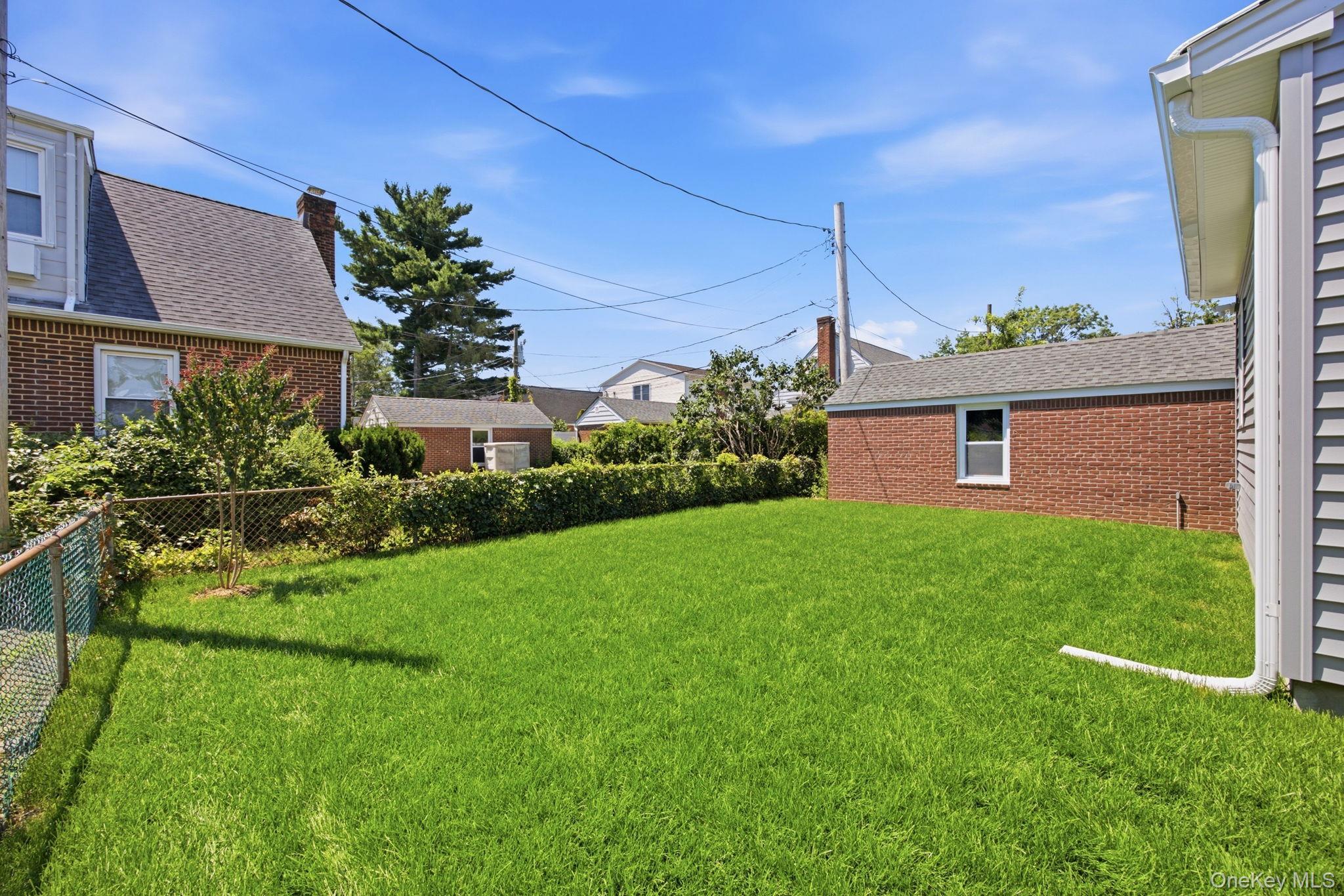 Single Family Nugent Street Nassau County, NY 11040, MLS-1029711-25