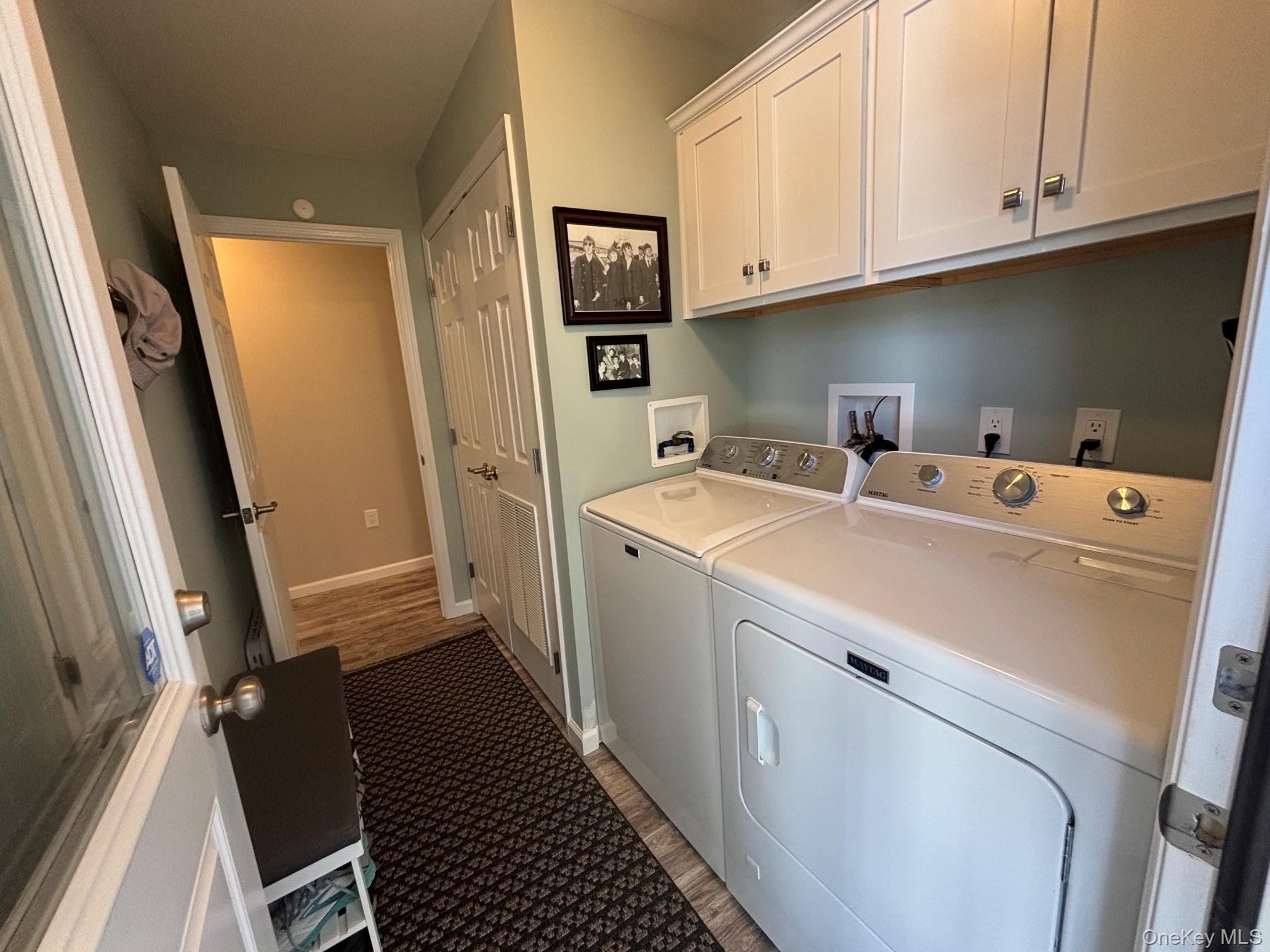 Single Family Old Country Road Suffolk County, NY 11901, MLS-1029713-21