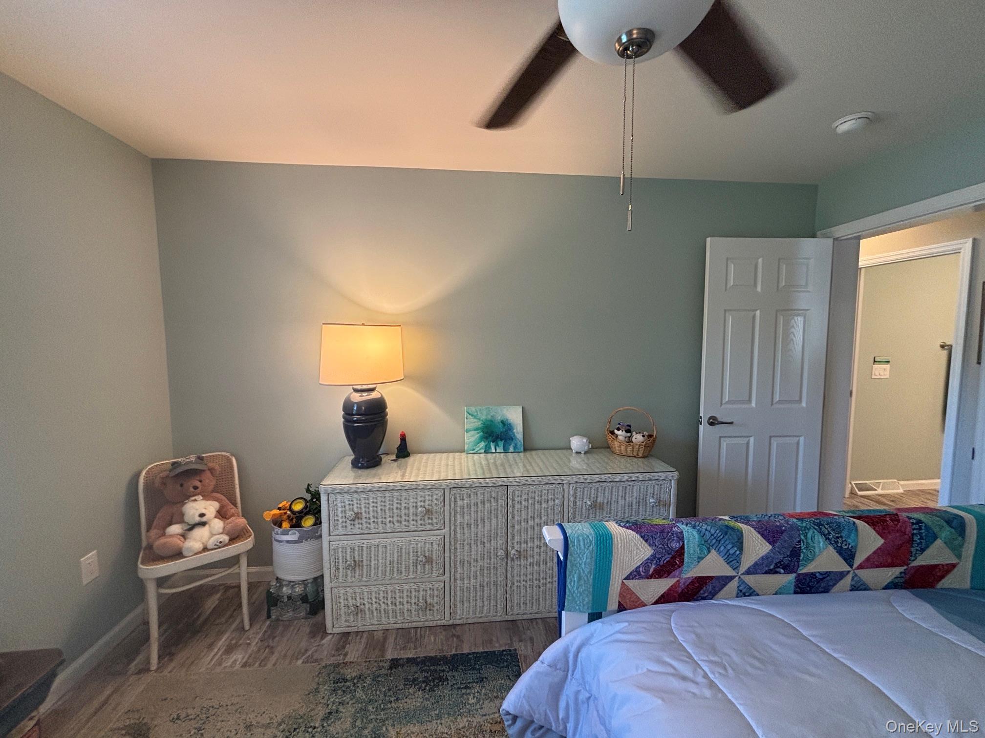 Single Family Old Country Road Suffolk County, NY 11901, MLS-1029713-25