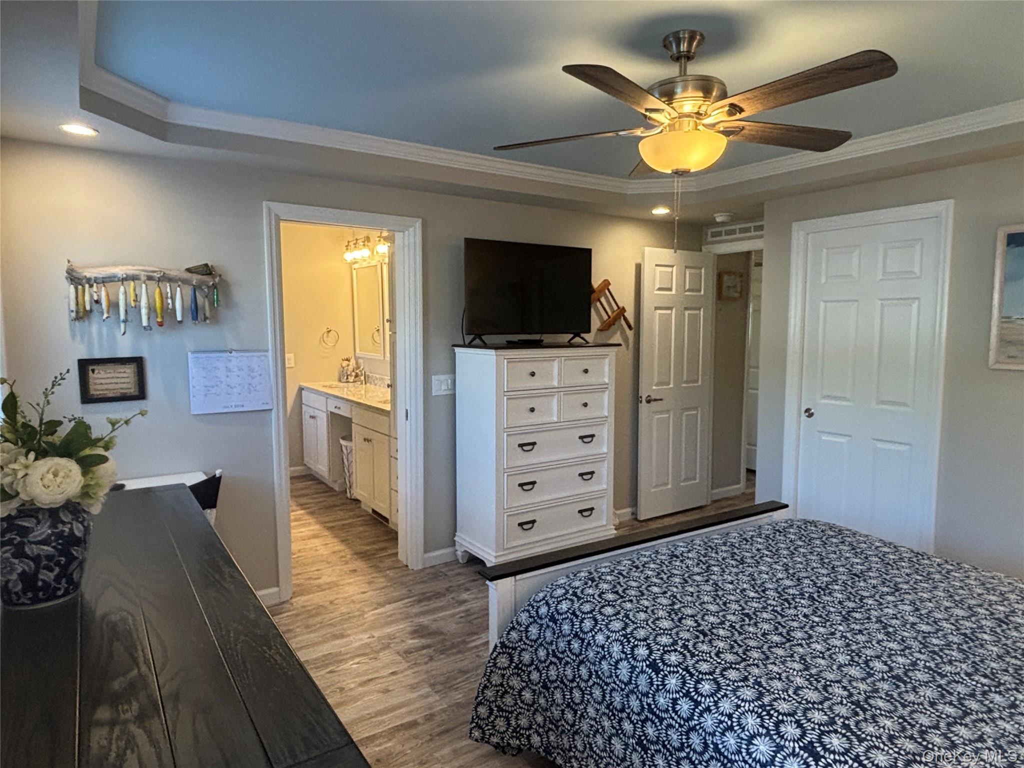 Single Family Old Country Road Suffolk County, NY 11901, MLS-1029713-29