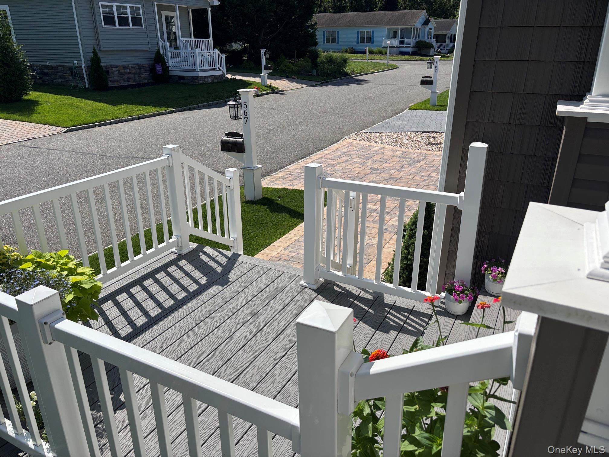 Single Family Old Country Road Suffolk County, NY 11901, MLS-1029713-4