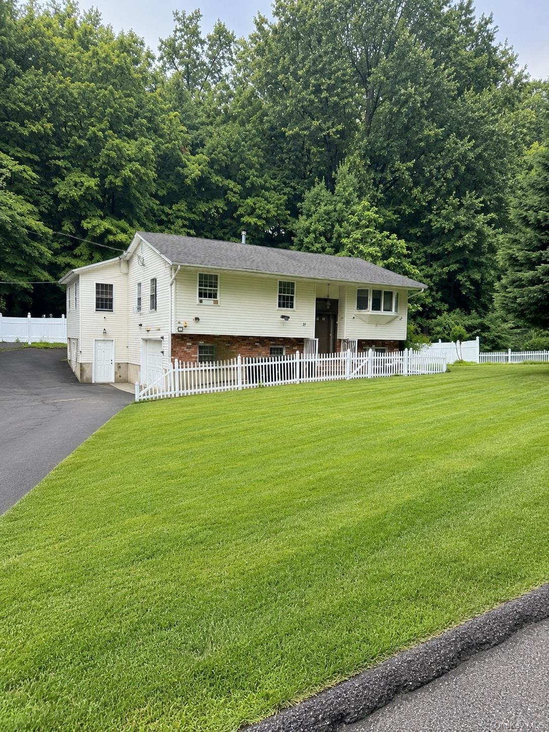 Single Family Regina Road Rockland County, NY 10952, MLS-1029725-2