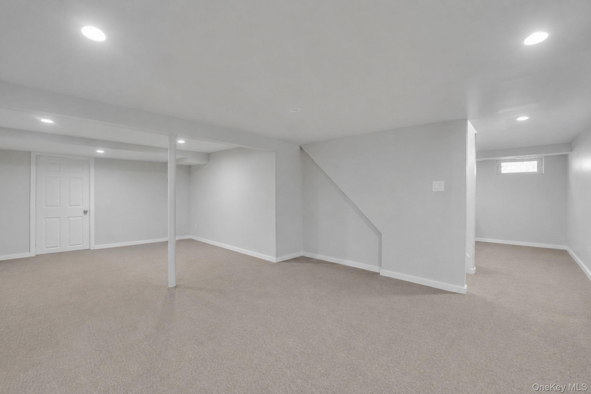 Single Family Deauville Boulevard Suffolk County, NY 11726, MLS-1029751-25