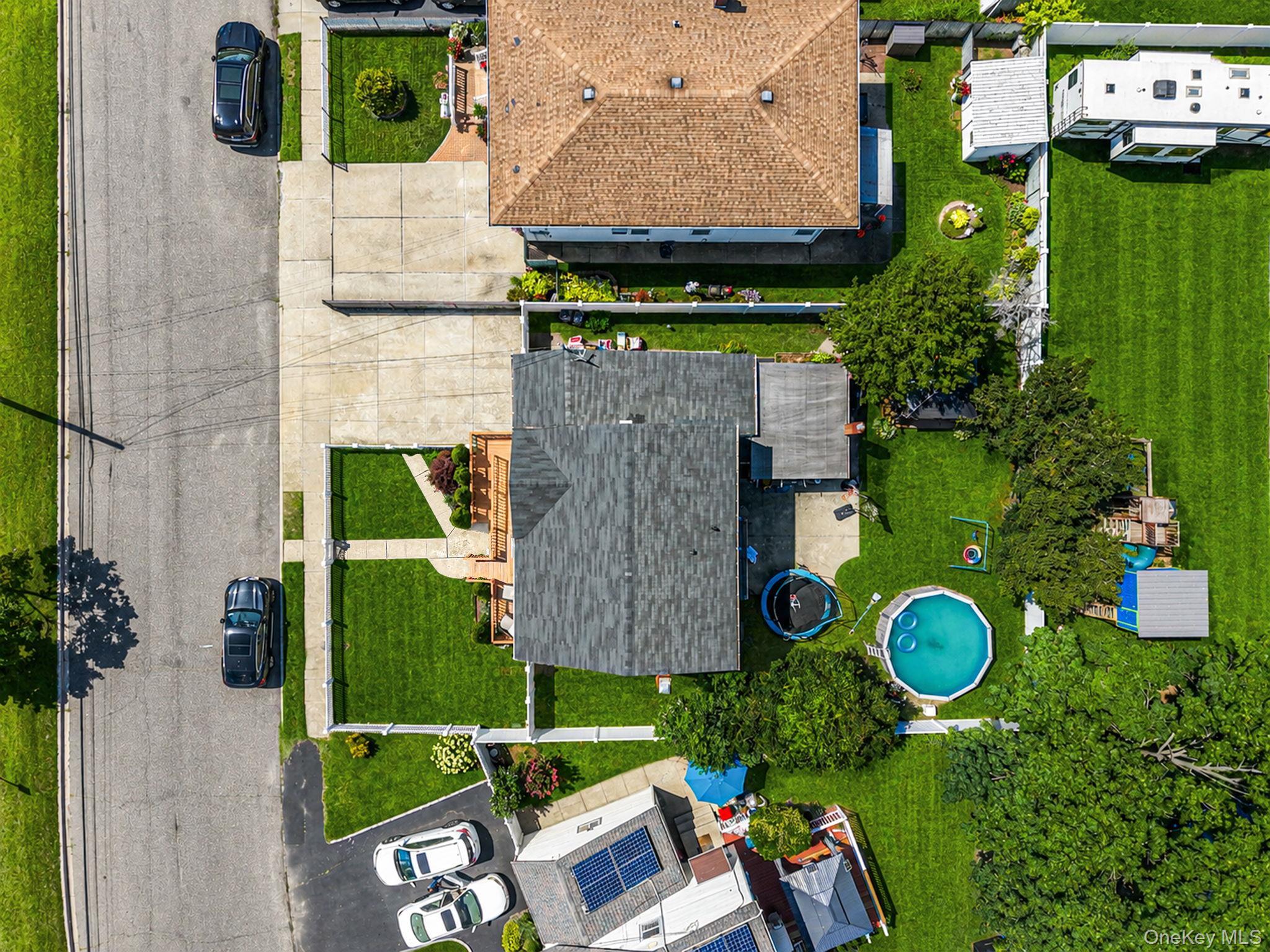 Single Family Deauville Boulevard Suffolk County, NY 11726, MLS-1029751-30
