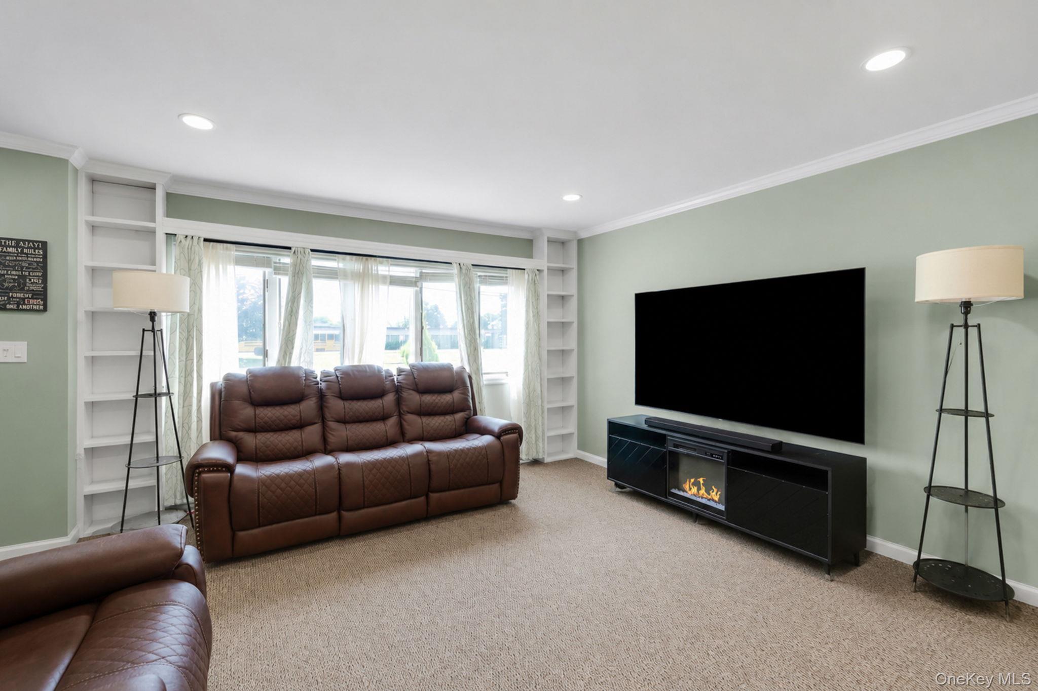 Single Family Deauville Boulevard Suffolk County, NY 11726, MLS-1029751-4
