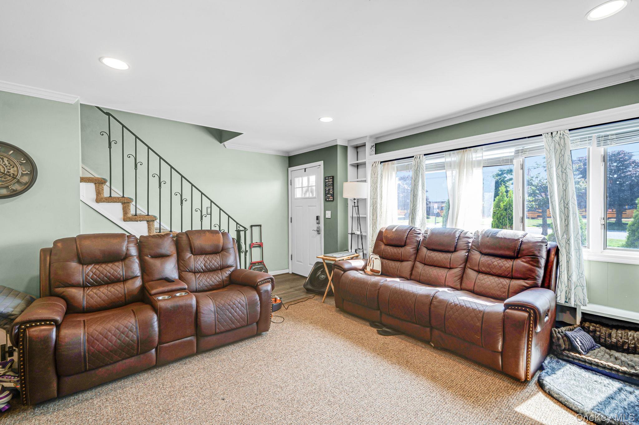Single Family Deauville Boulevard Suffolk County, NY 11726, MLS-1029751-5