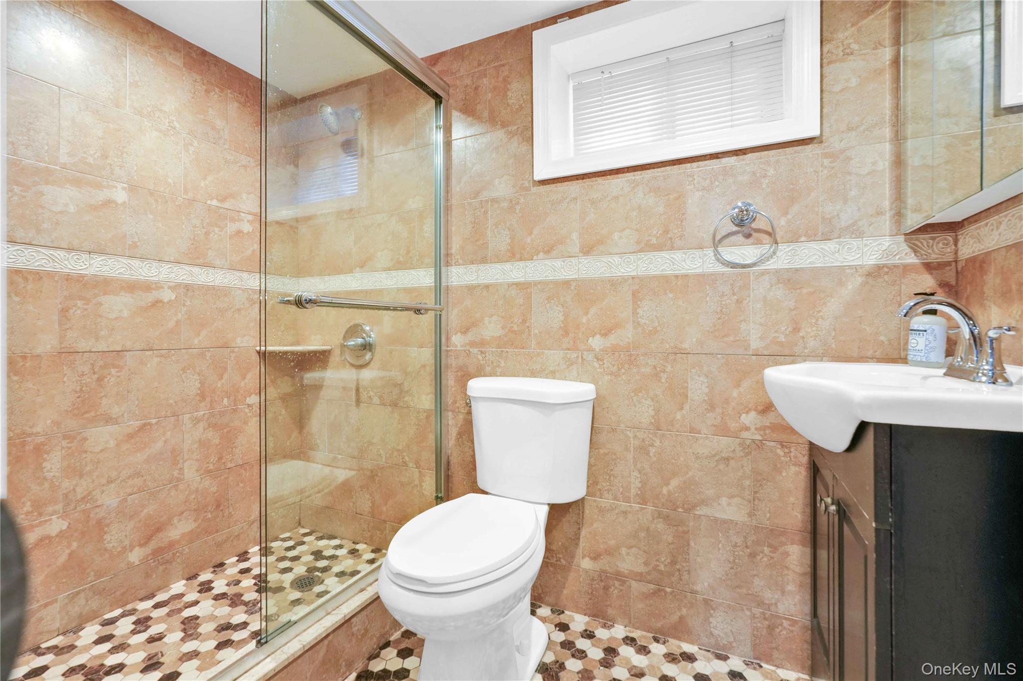 Single Family Grayson Street Queens, NY 11413, MLS-1029756-8