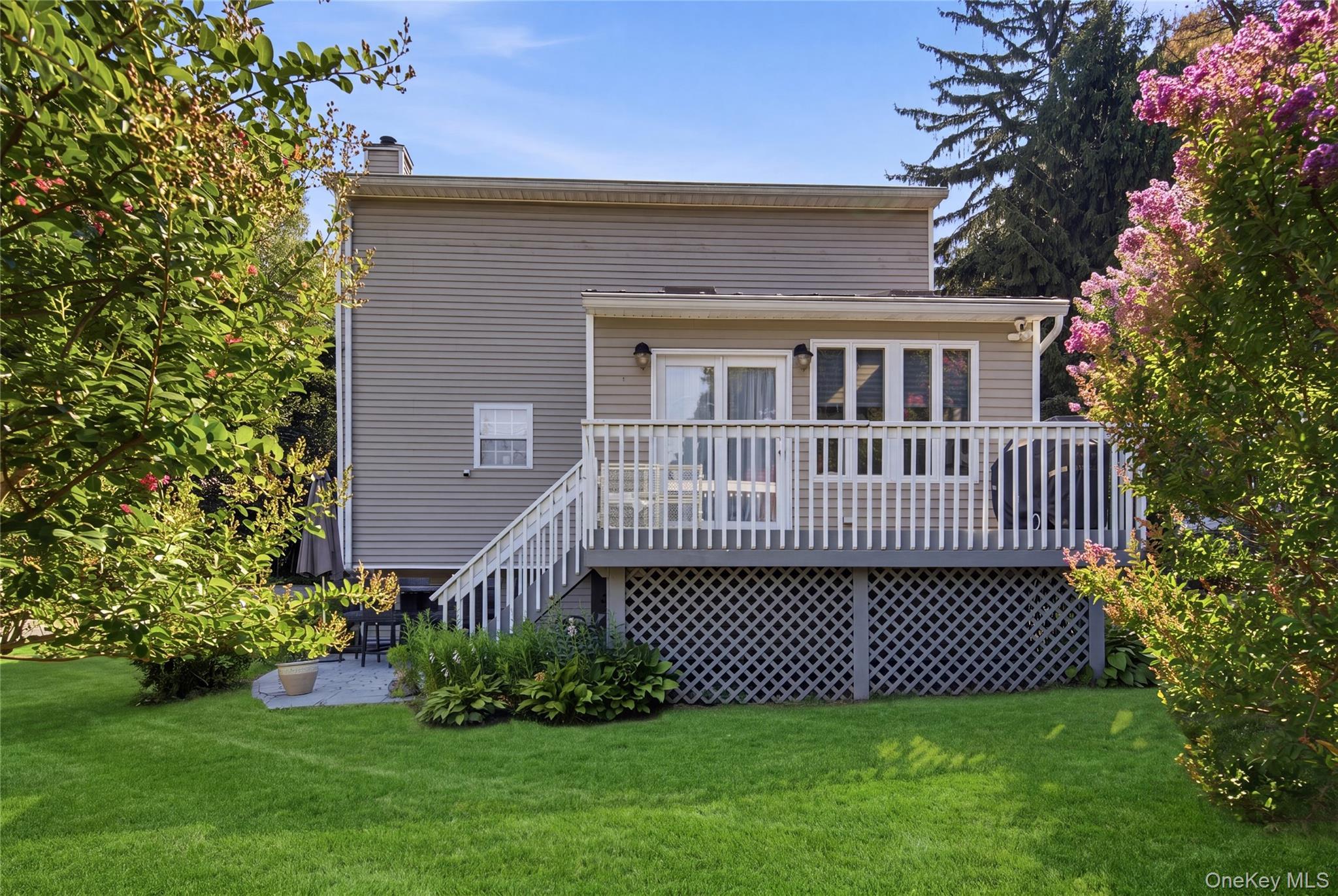 Single Family Crossman Road  Suffolk County, NY 11721, MLS-1029769-27