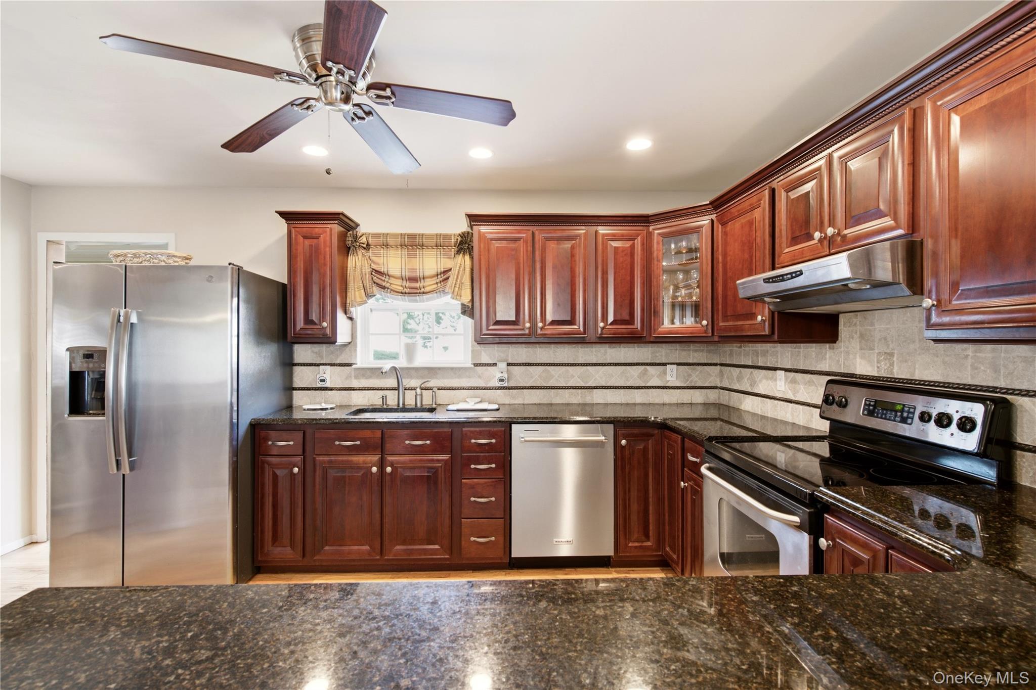 Single Family Crossman Road  Suffolk County, NY 11721, MLS-1029769-6