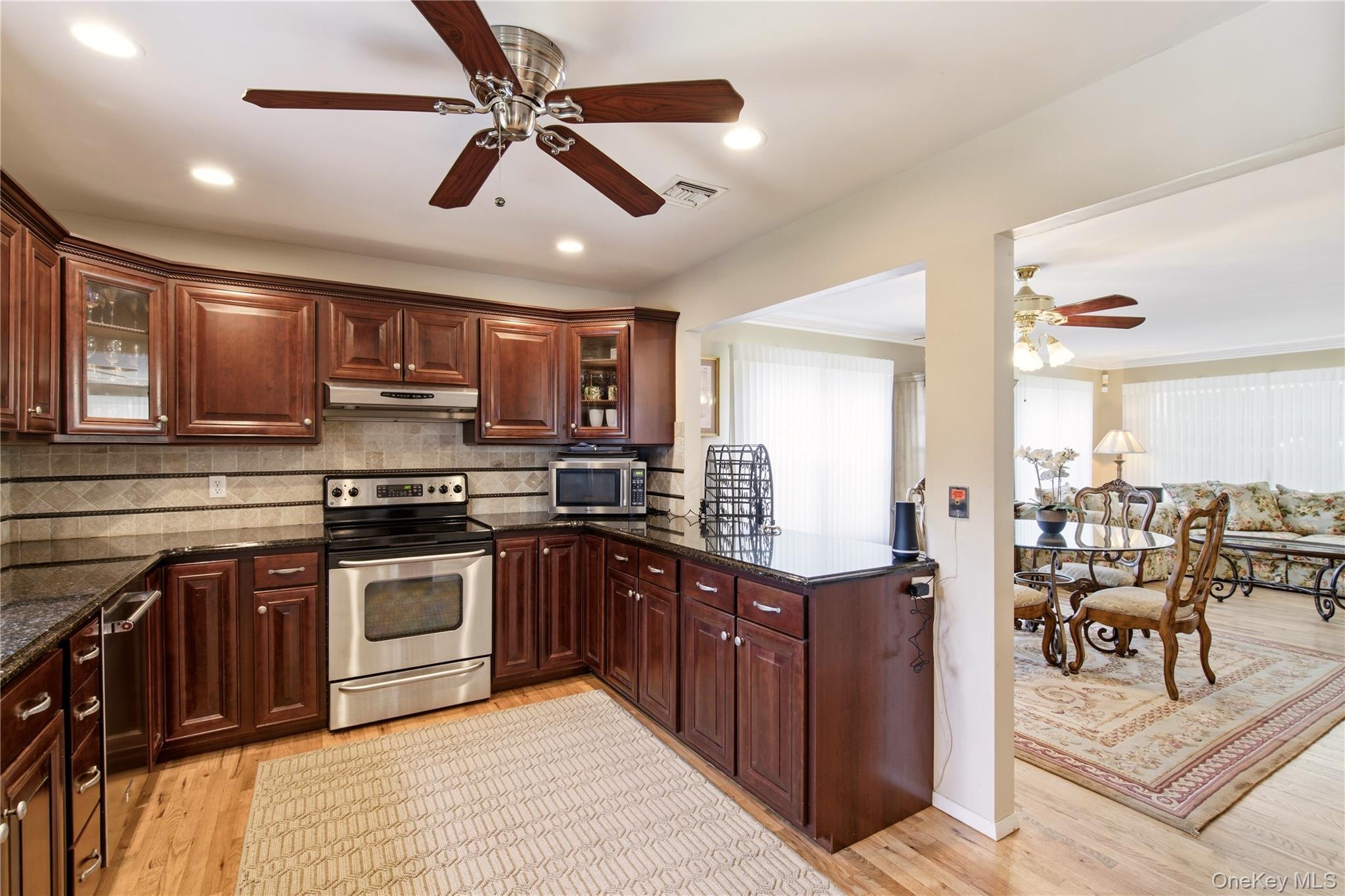 Single Family Crossman Road  Suffolk County, NY 11721, MLS-1029769-8