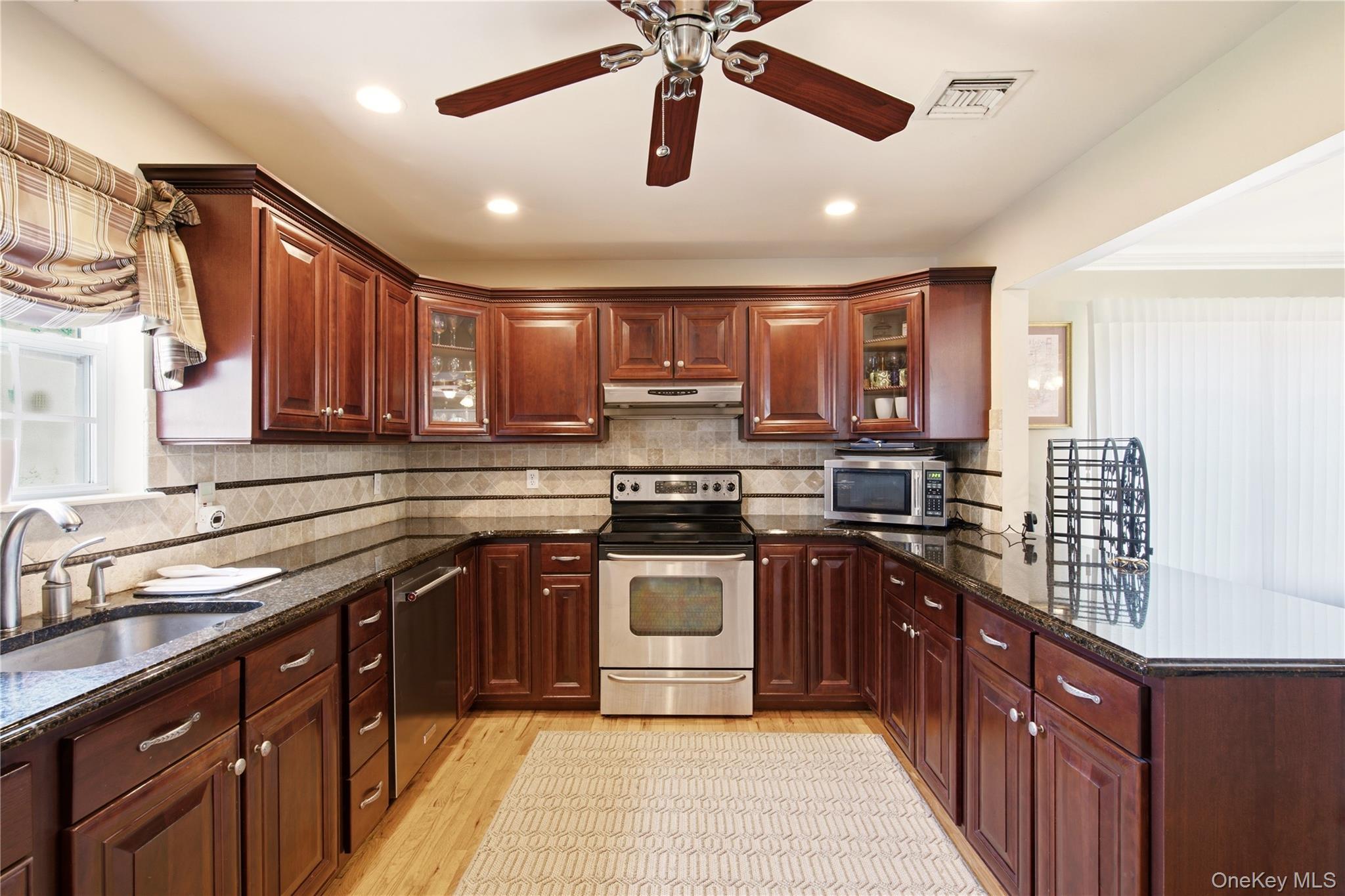 Single Family Crossman Road  Suffolk County, NY 11721, MLS-1029769-9