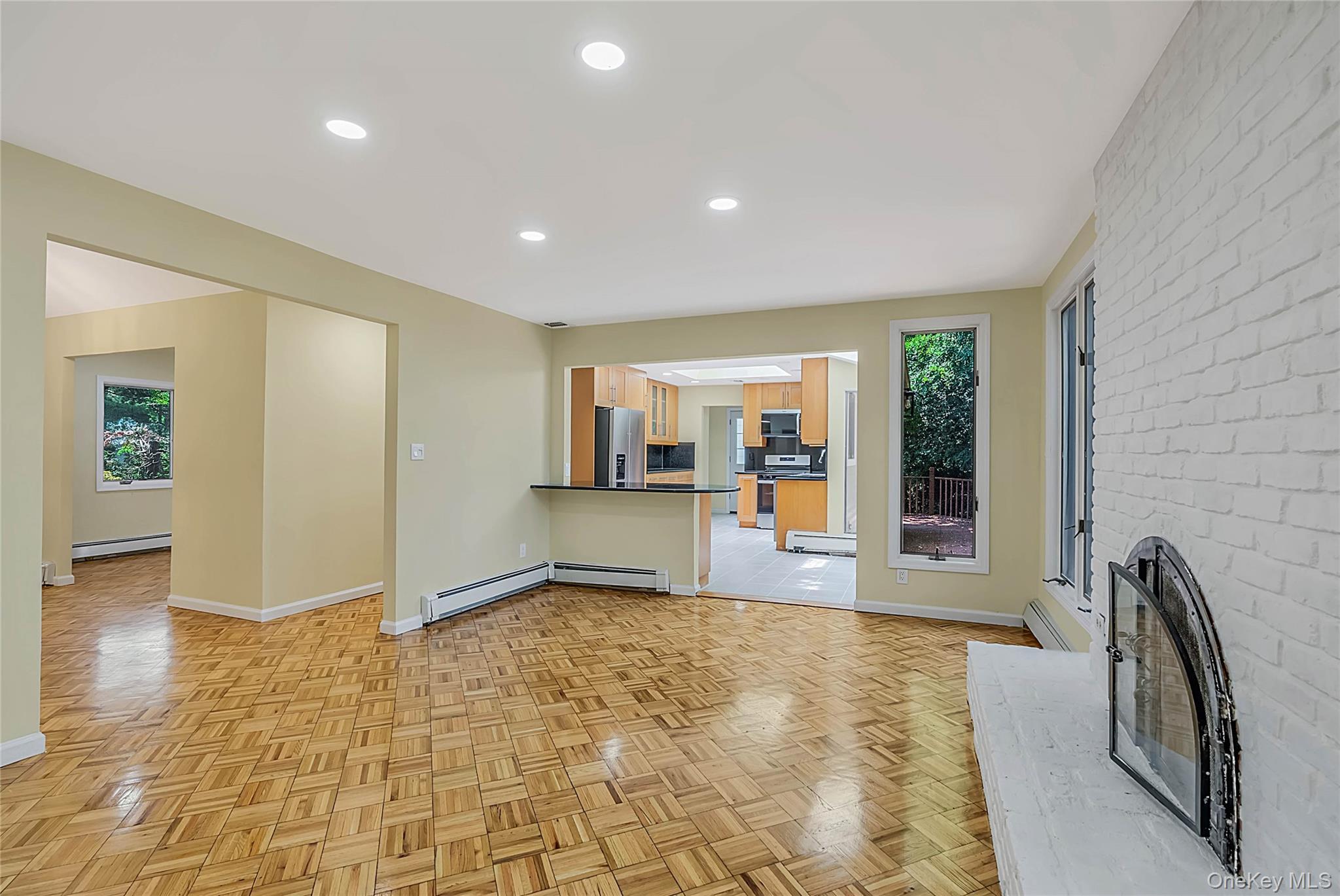 Single Family Dix Circle Suffolk County, NY 11746, MLS-1029801-13