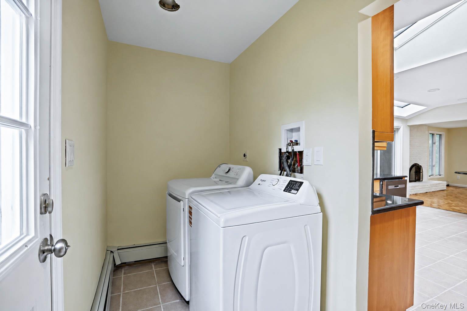 Single Family Dix Circle Suffolk County, NY 11746, MLS-1029801-18